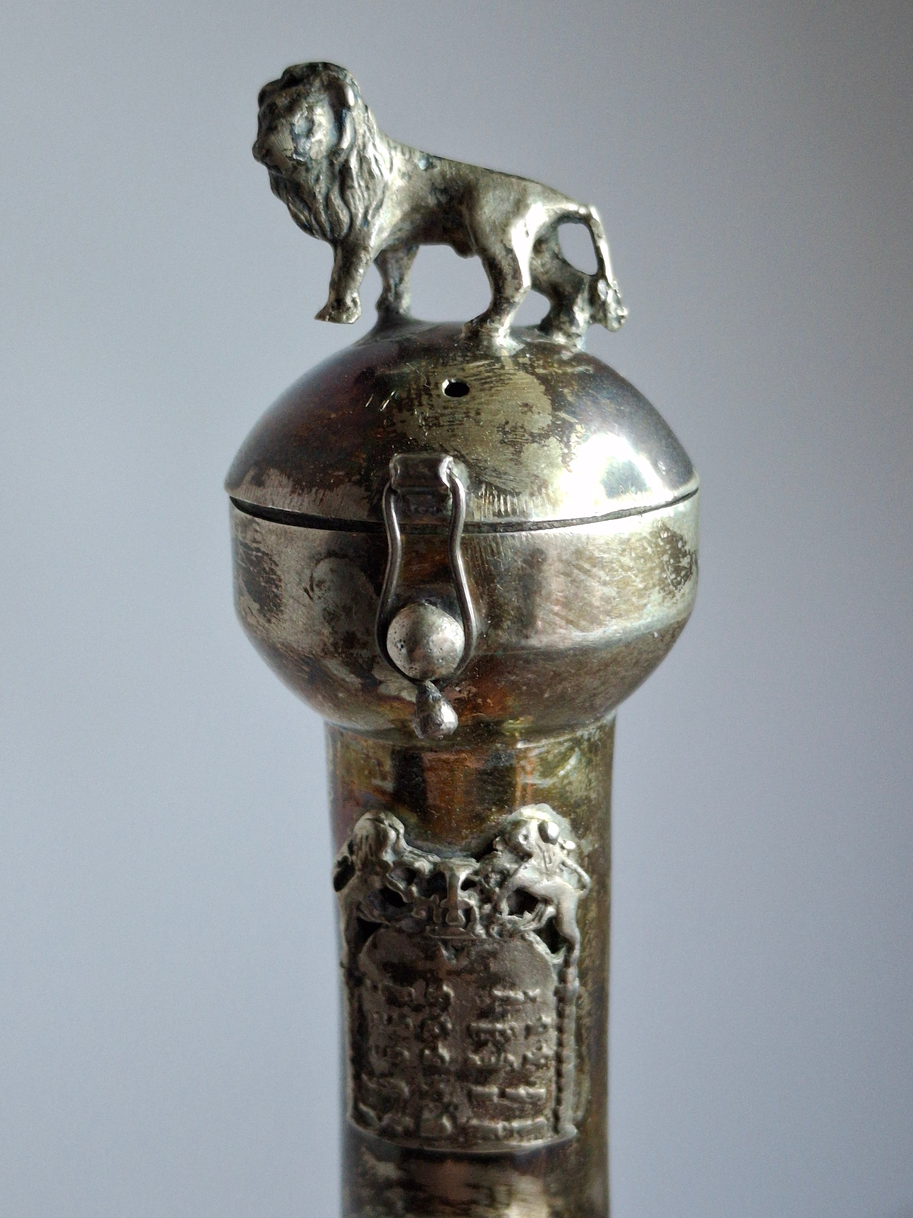 Museum Quality Antique Russian 84 Silver Judaica Torah Pointer Yad with Besamim Spice Holder, Lion Finial, Star of David, Ten Commandments, Red Stone, 1.9 oz, c. 1890