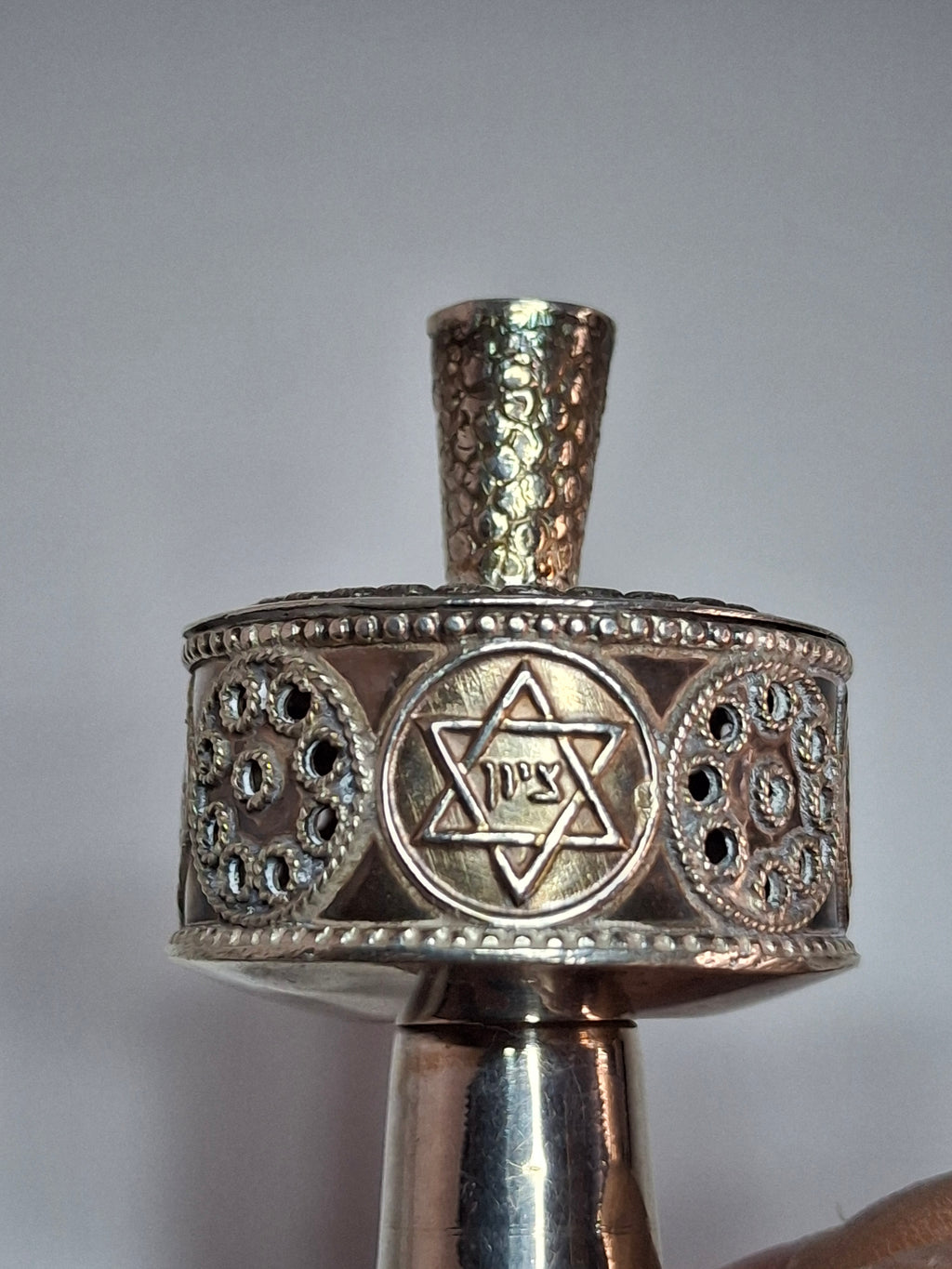 Vintage Israeli Judaica Silver Besamim Spice Tower Havdalah Box - Holy Sites Engravings Filigree 20g Unmarked