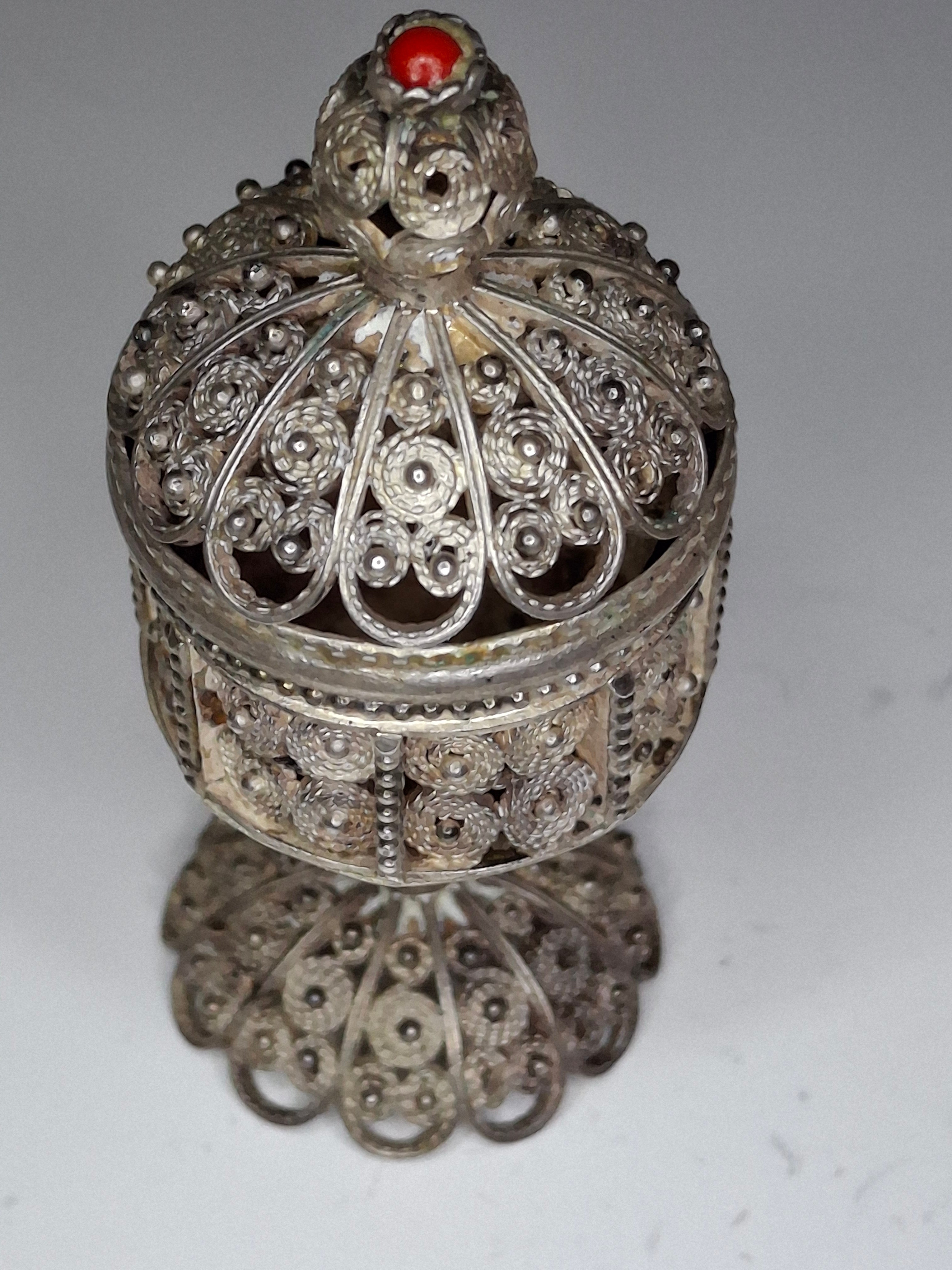 Vintage Israeli 925 Sterling Silver Filigree Besamim Spice Box - Yemenite Style with Red Coral Stone, Havdalah Judaica Artifact