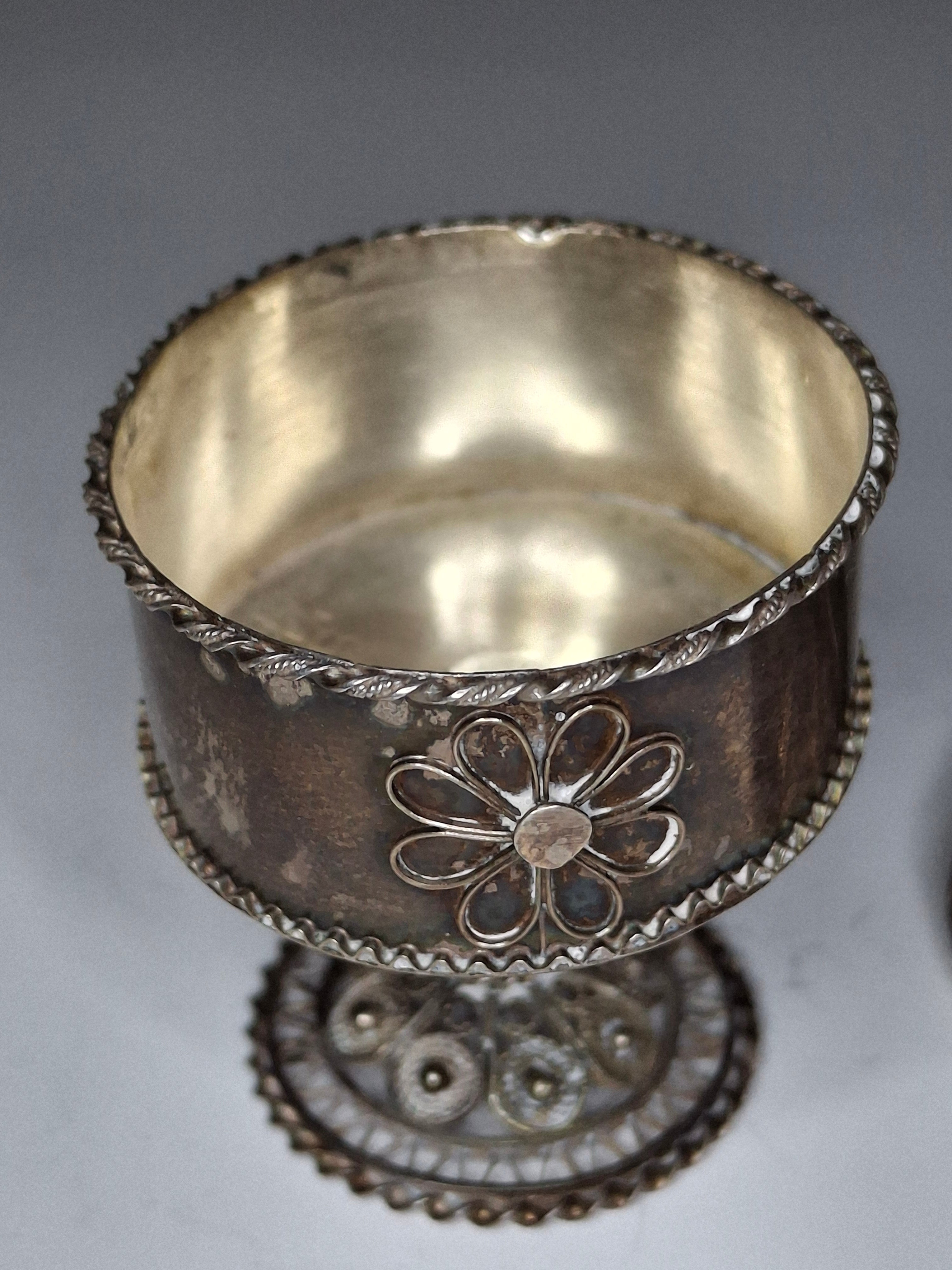 Antique Bezalel Jerusalem .935 Silver Filigree Besamim Spice Box Judaica c.1920s Israel