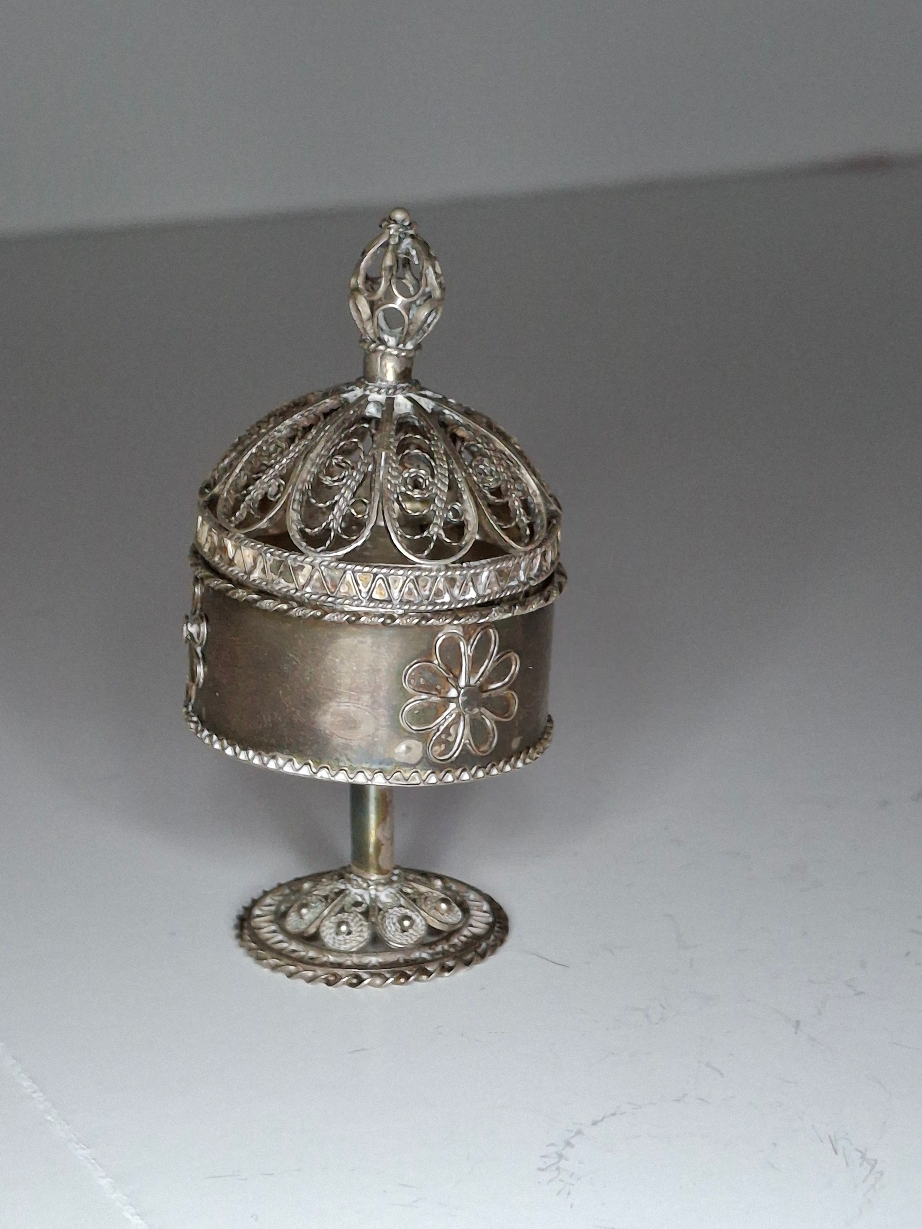 Antique Bezalel Jerusalem .935 Silver Filigree Besamim Spice Box Judaica c.1920s Israel