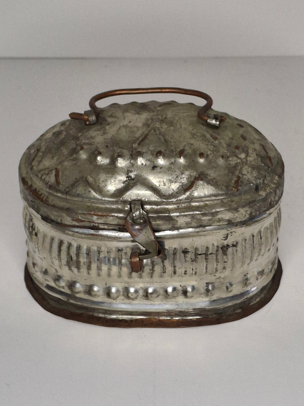 Vintage Early 20th Century Tin Etrog Box Embossed Judaica Sukkot w/ Brass Handle & Hinge – Bezalel Style
