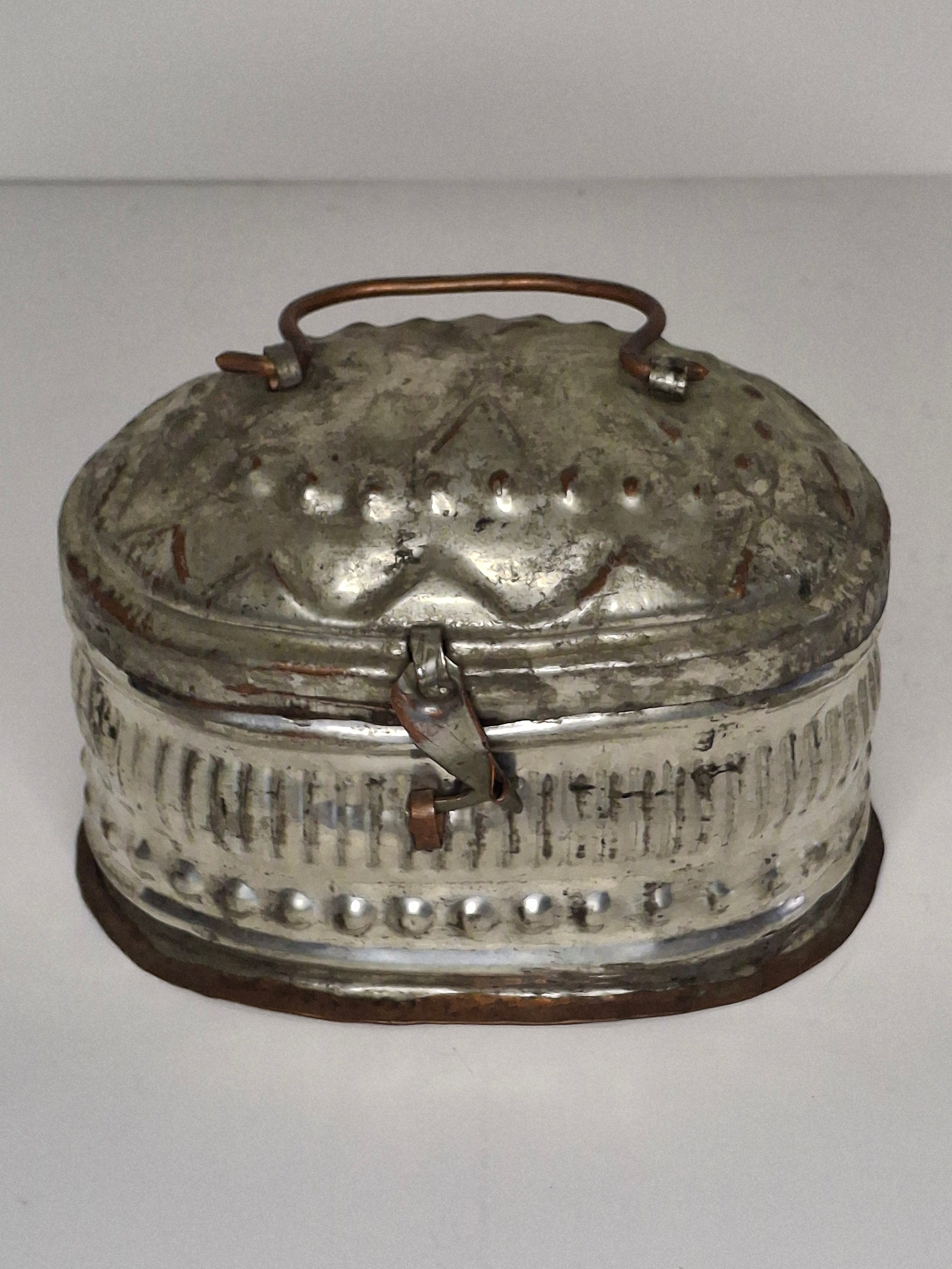 Vintage Early 20th Century Tin Etrog Box Embossed Judaica Sukkot w/ Brass Handle & Hinge – Bezalel Style
