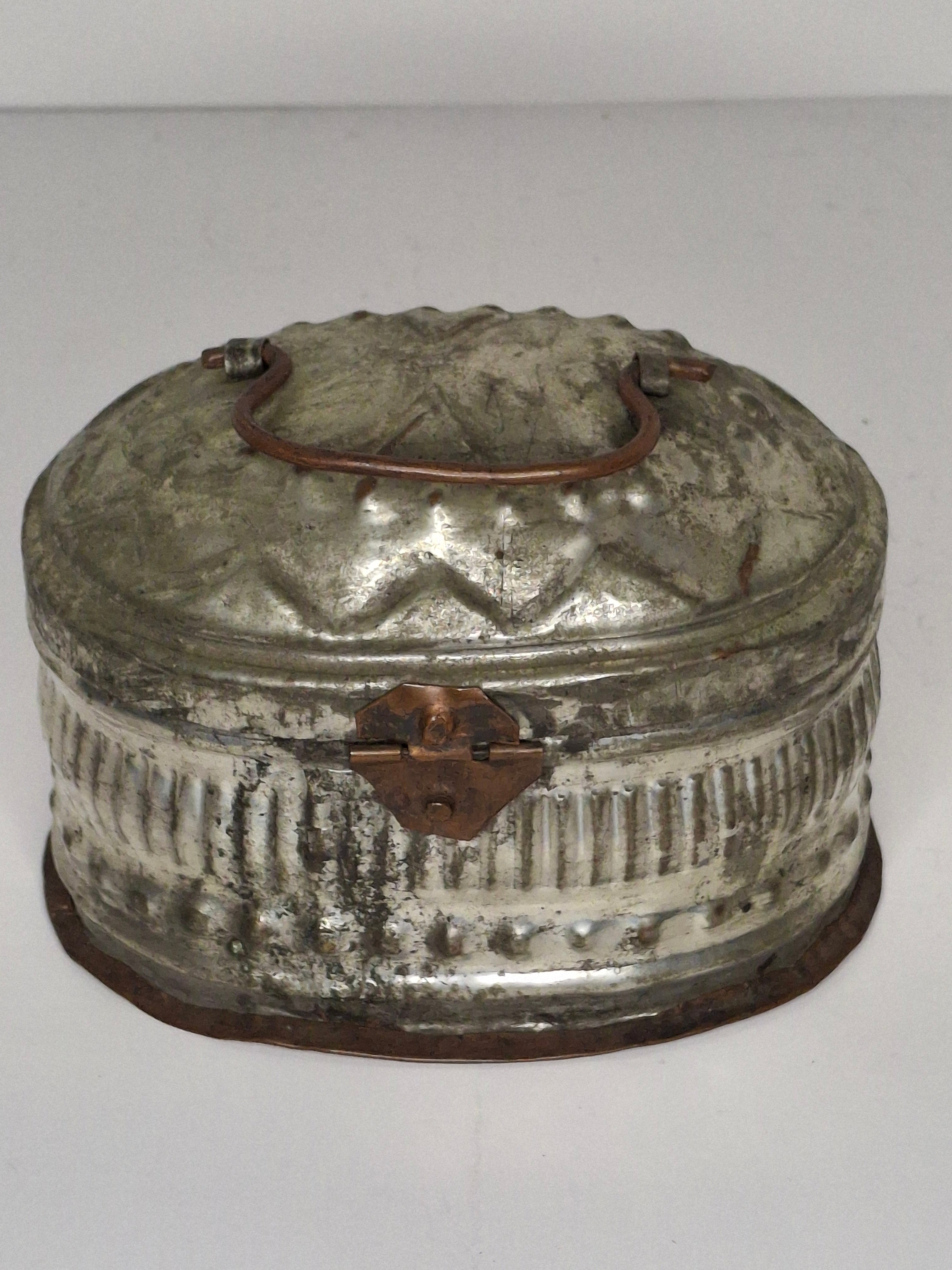 Vintage Early 20th Century Tin Etrog Box Embossed Judaica Sukkot w/ Brass Handle & Hinge – Bezalel Style