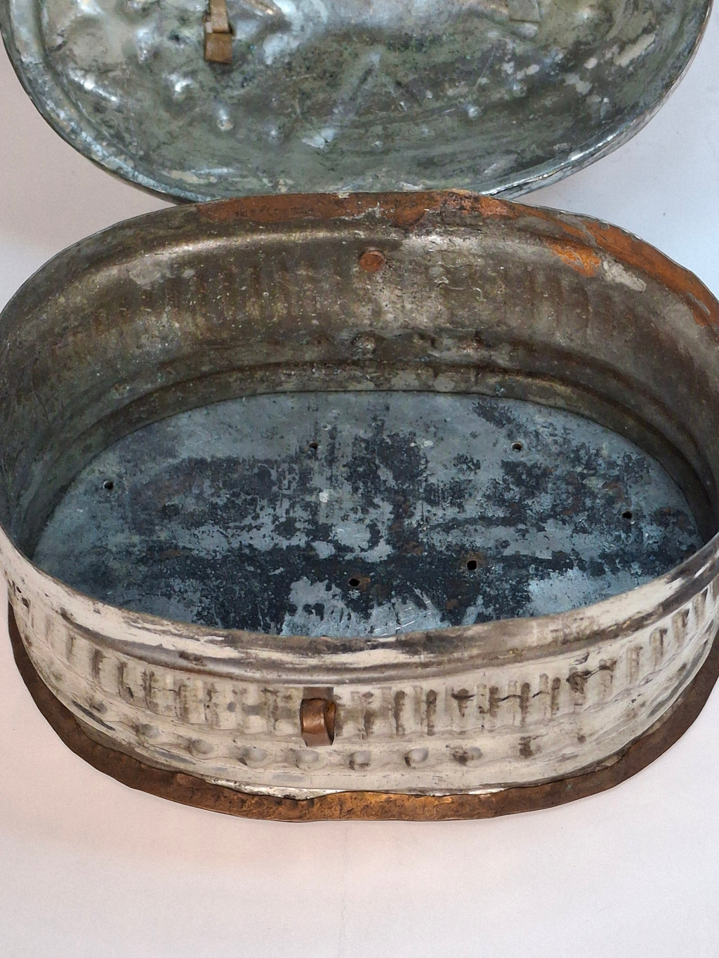 Vintage Early 20th Century Tin Etrog Box Embossed Judaica Sukkot w/ Brass Handle & Hinge – Bezalel Style