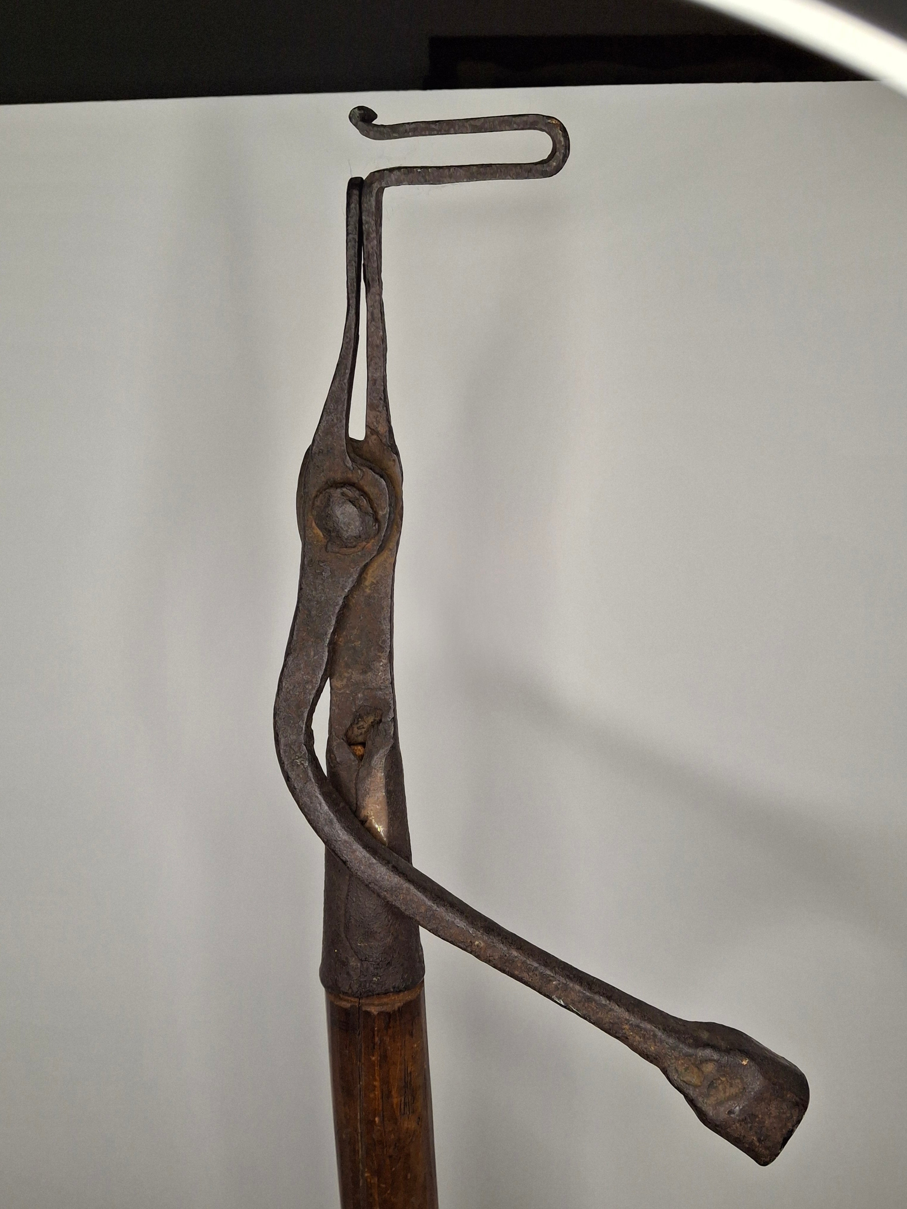Exceptional and Rare Early American Wrought Iron Standing Rushlight / Splint Holder on Original Turned Wood Base – c.1780-1820 New England