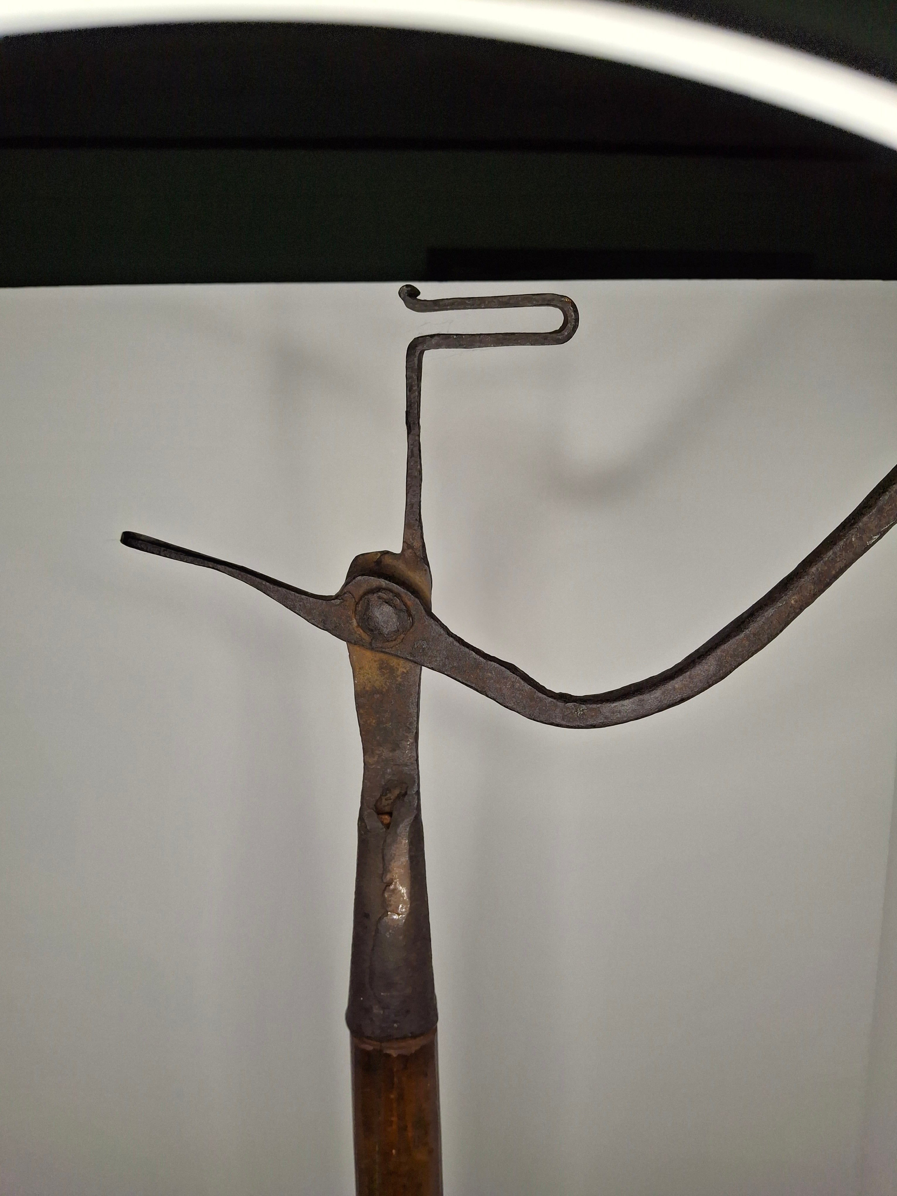 Exceptional and Rare Early American Wrought Iron Standing Rushlight / Splint Holder on Original Turned Wood Base – c.1780-1820 New England