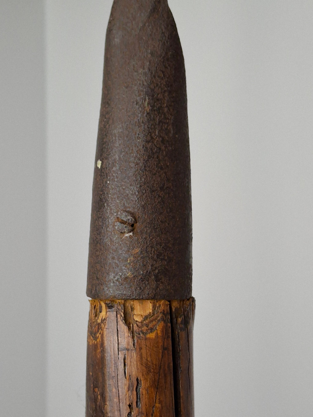 Exceptional 18th Century British Wrought Iron Rushlight Splint Holder w/Stylized Lozenge Registry Hallmark & Original Wooden Stump Base – Tall Primitive Lighting