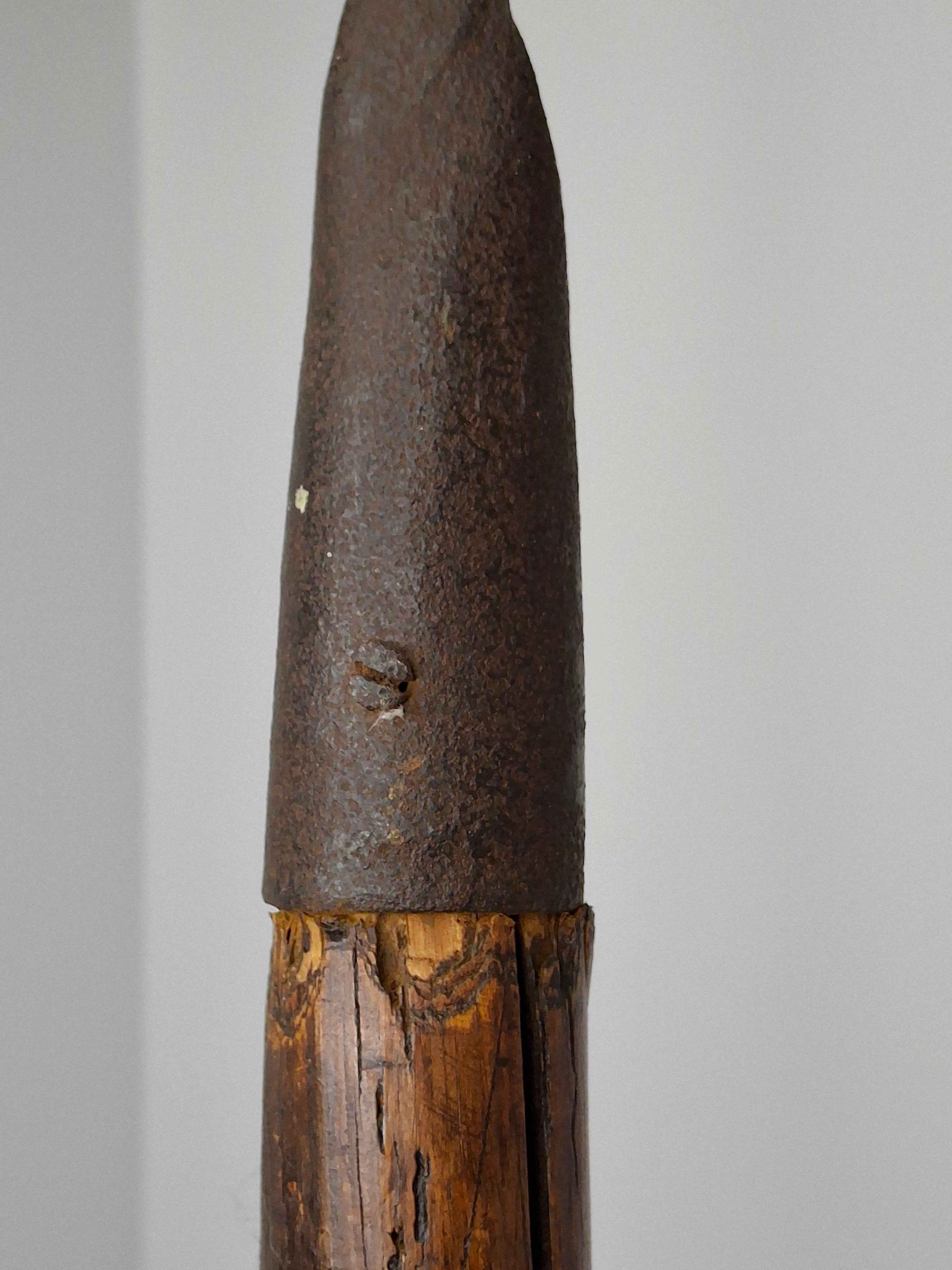 Exceptional 18th Century British Wrought Iron Rushlight Splint Holder w/Stylized Lozenge Registry Hallmark & Original Wooden Stump Base – Tall Primitive Lighting