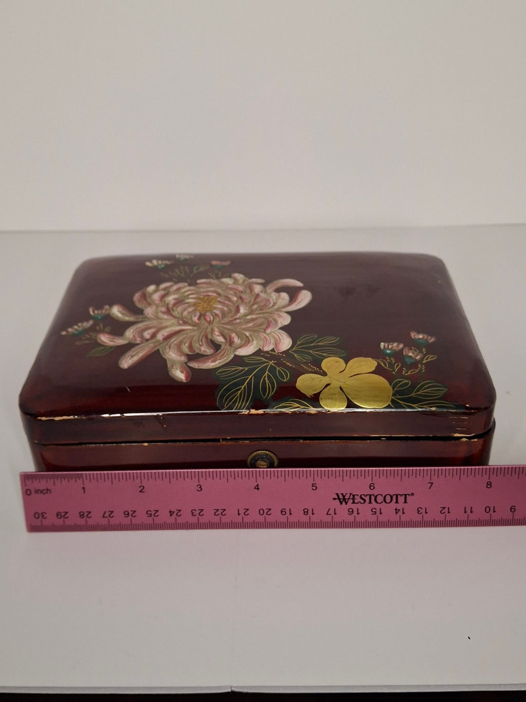 Vintage Japanese Urushi Lacquer Trinket Box with Chrysanthemum Motif, Hinged