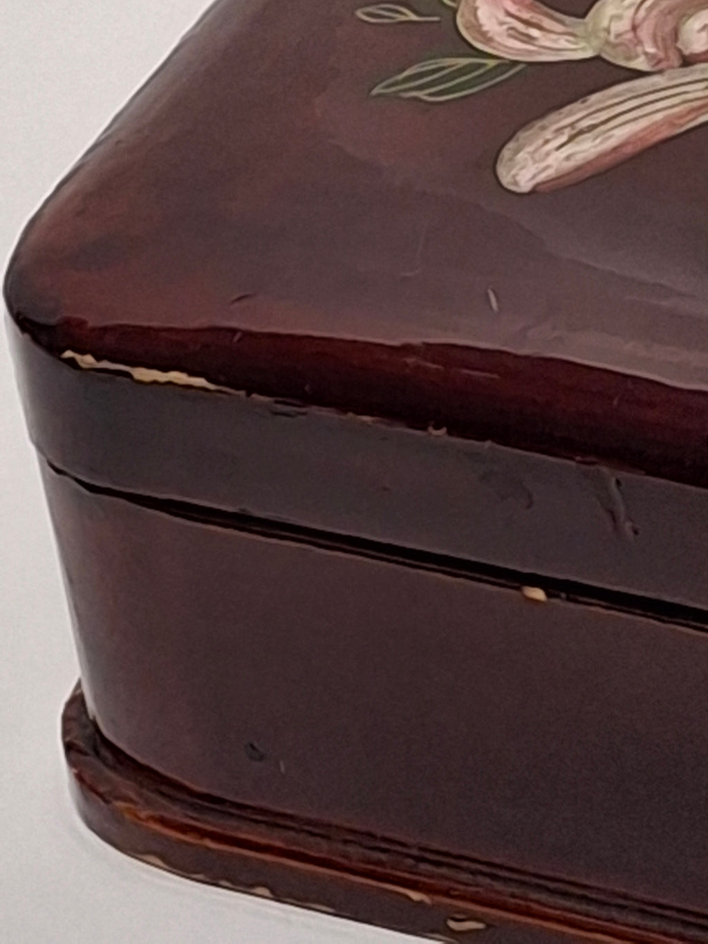 Vintage Japanese Urushi Lacquer Trinket Box with Chrysanthemum Motif, Hinged