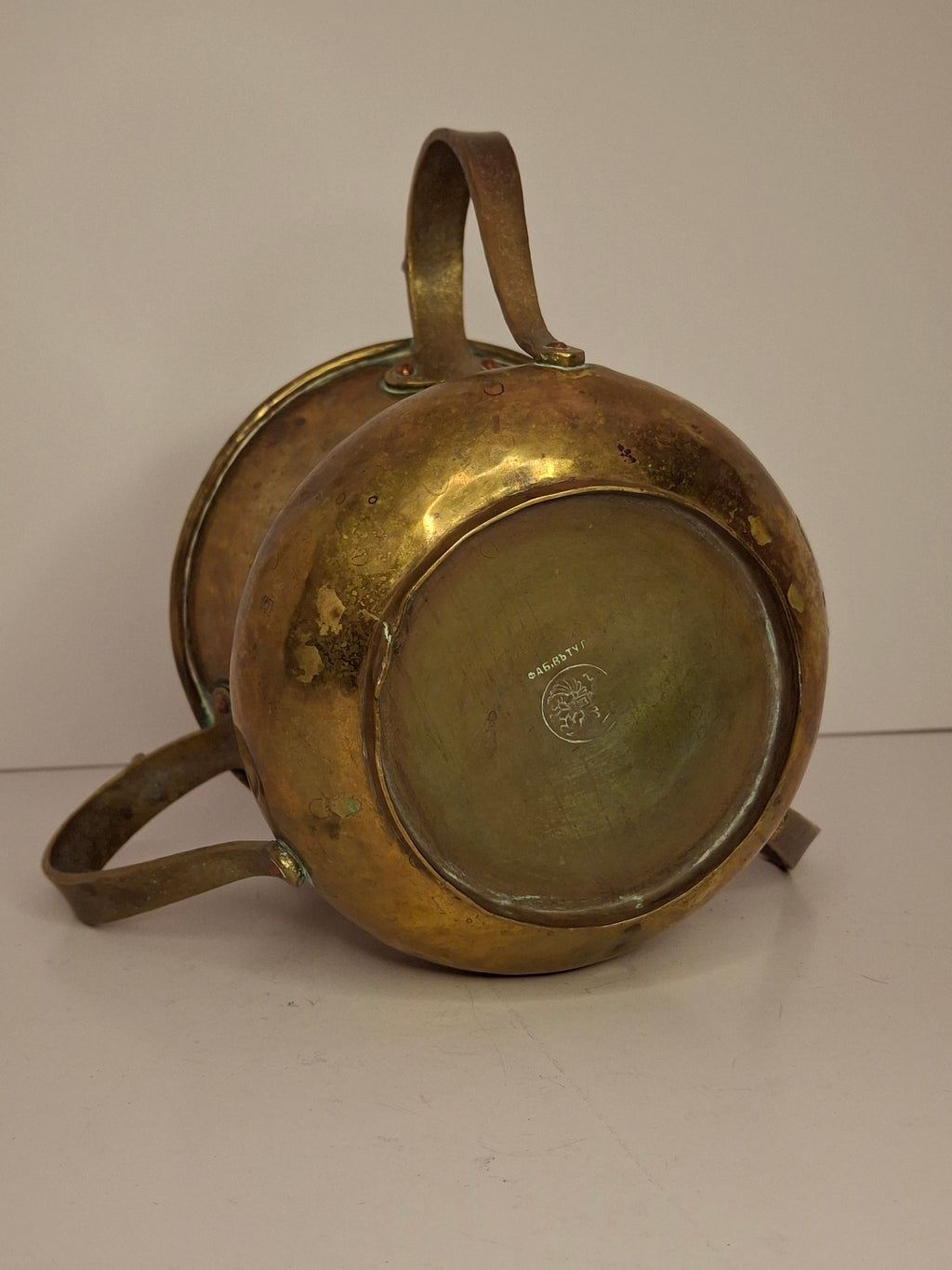 Antique Imperial Russian Brass Netilat Yadayim Ritual Hand-Washing Cup, Tula-Marked Triple-Handle Judaica, Circa 1880-1917