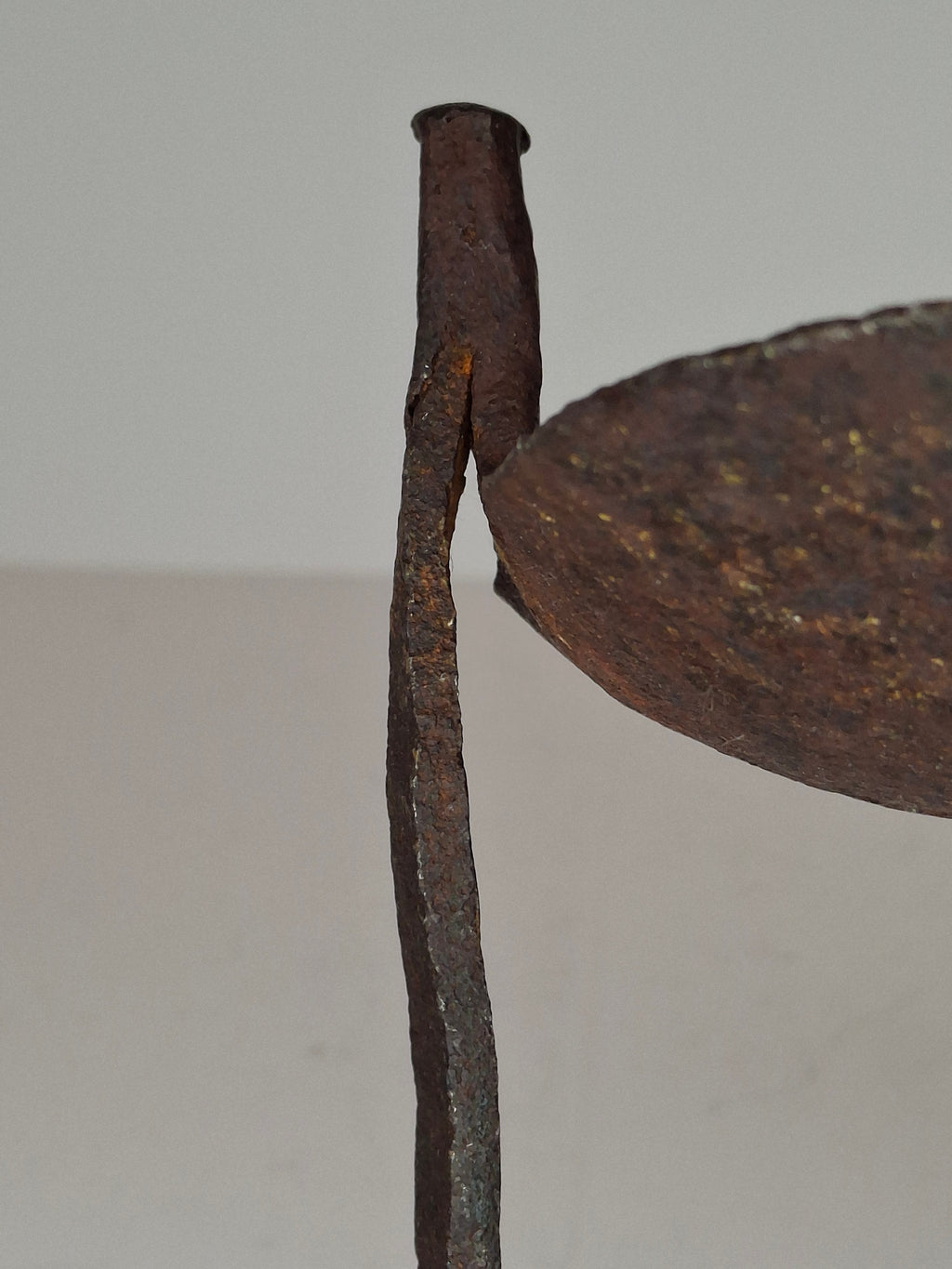 Authentic 9th–12th Century Viking Iron Spiked Fat Lamp – Hand-Forged One-Piece Construction, European, Provenance