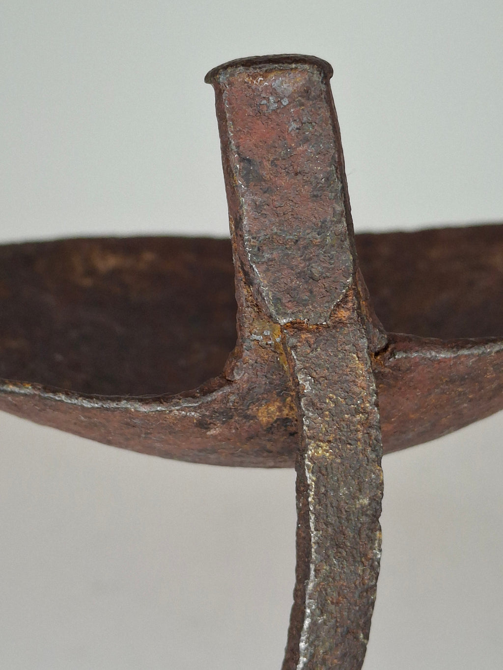 Authentic 9th–12th Century Viking Iron Spiked Fat Lamp – Hand-Forged One-Piece Construction, European, Provenance