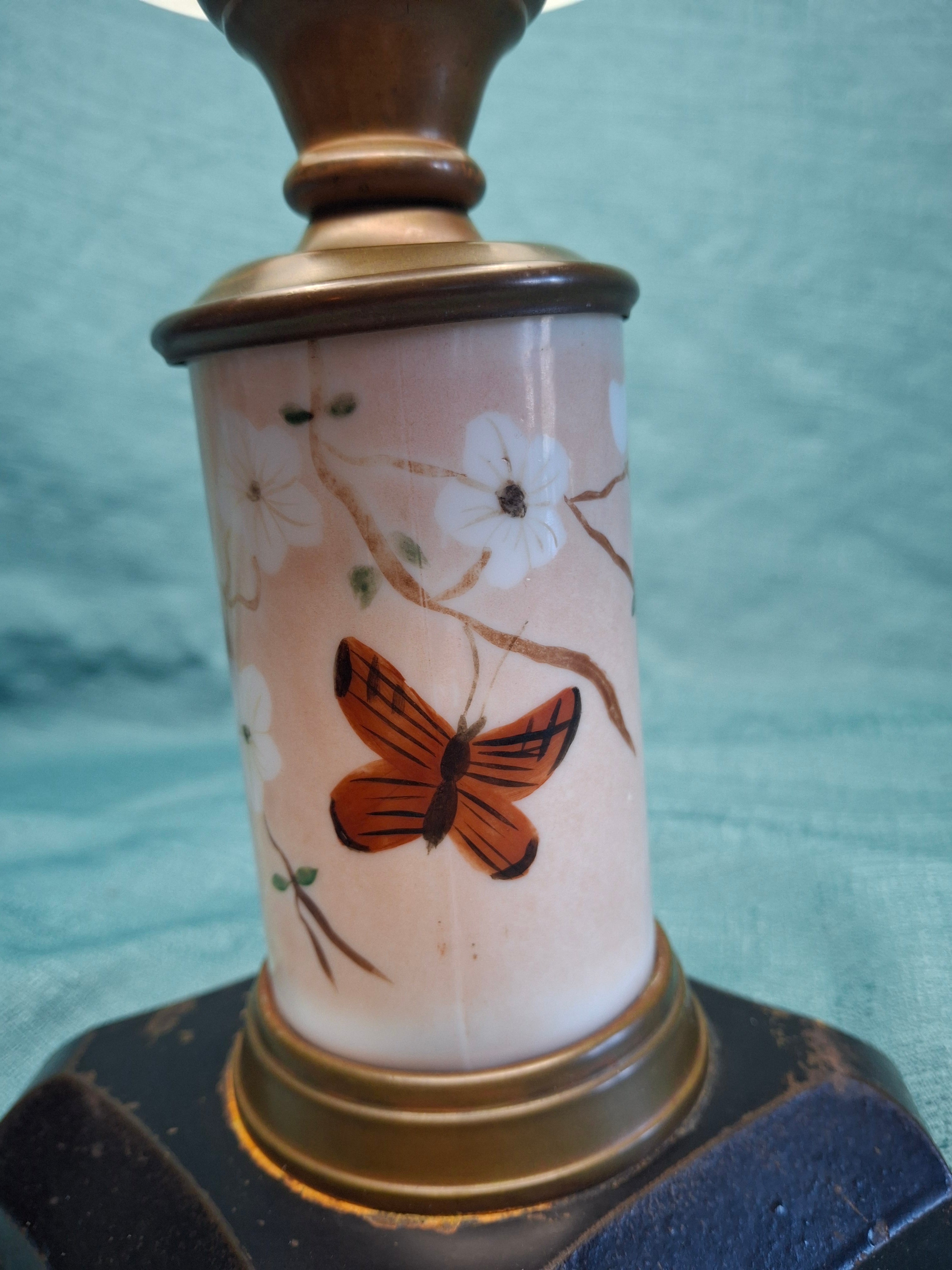 Vintage Scovill Queen Anne #2 Oil Lamp with Etched Glass Font & Painted Base