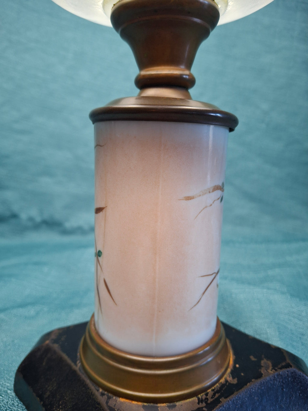 Vintage Scovill Queen Anne #2 Oil Lamp with Etched Glass Font & Painted Base