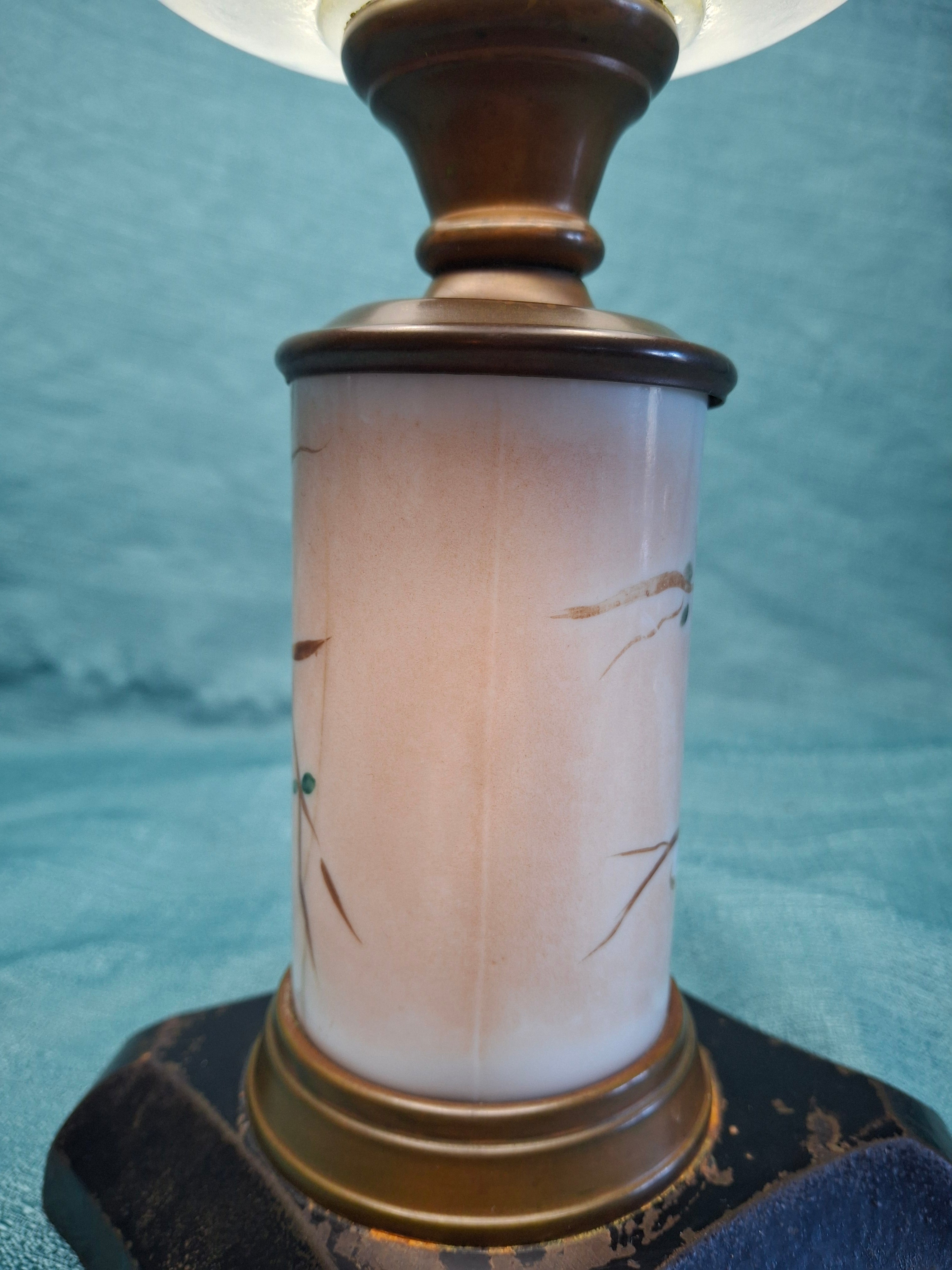 Vintage Scovill Queen Anne #2 Oil Lamp with Etched Glass Font & Painted Base