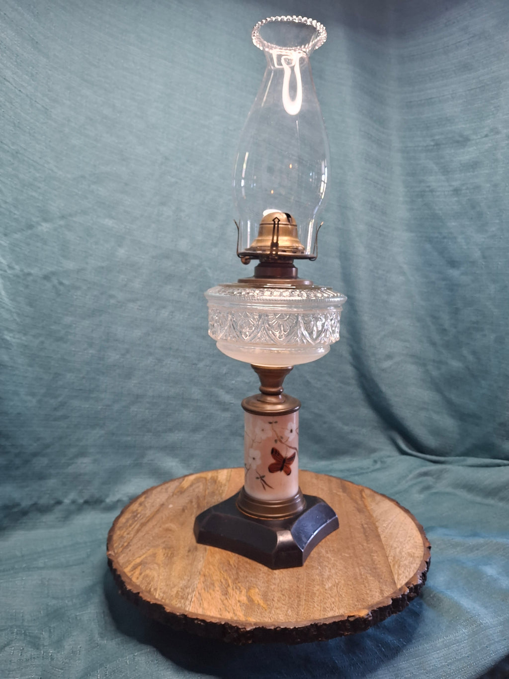 Vintage Scovill Queen Anne #2 Oil Lamp with Etched Glass Font & Painted Base