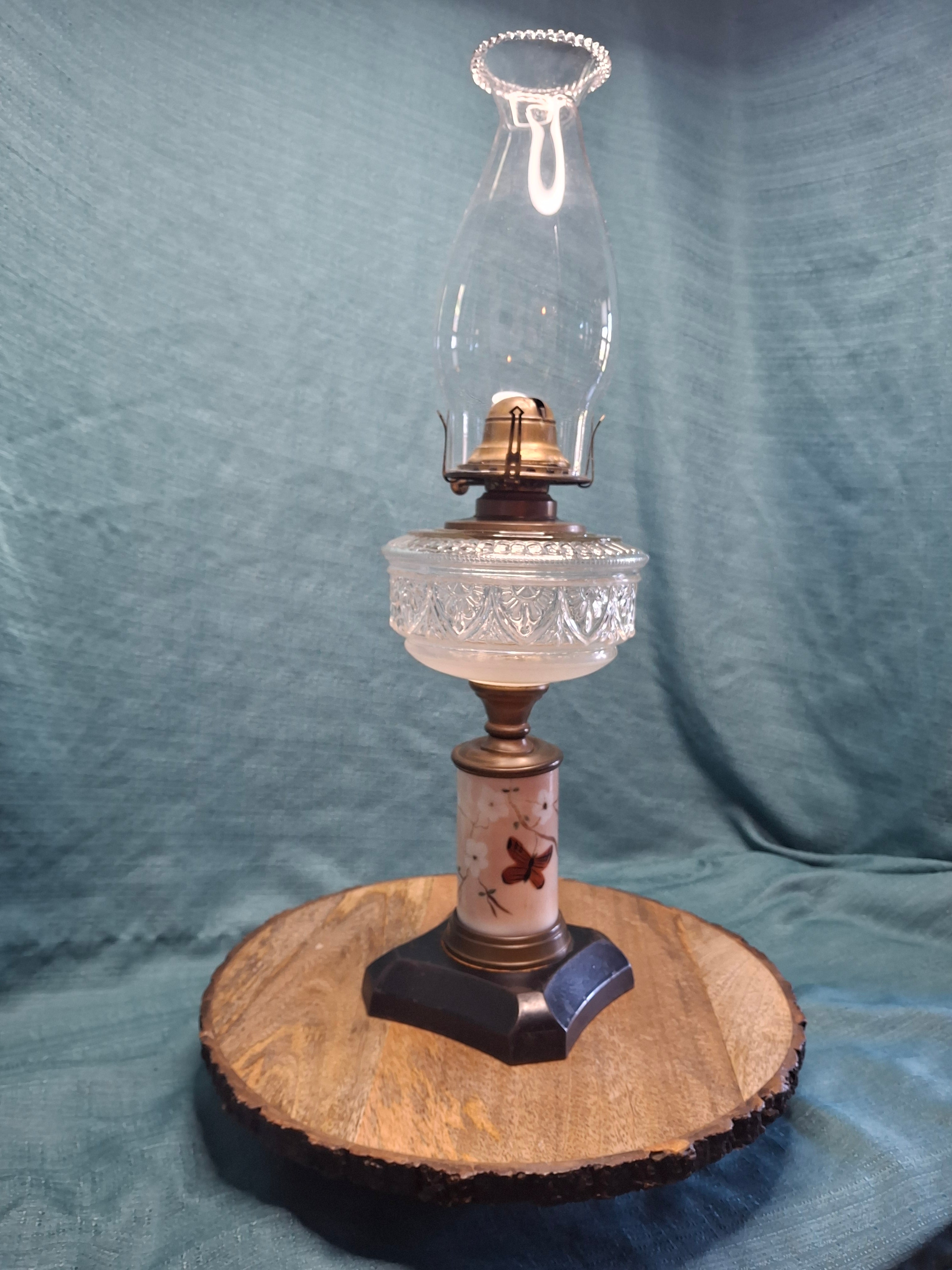 Vintage Scovill Queen Anne #2 Oil Lamp with Etched Glass Font & Painted Base