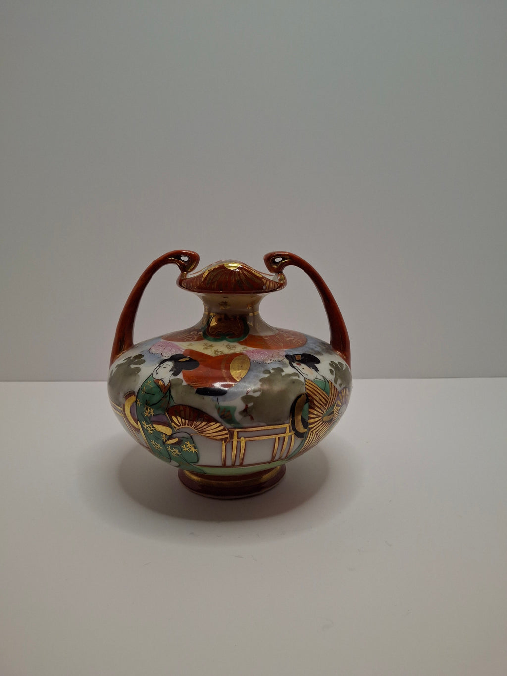 Vintage Mid-Century Japanese Kutani Porcelain Geisha Landscape Ewer Vase