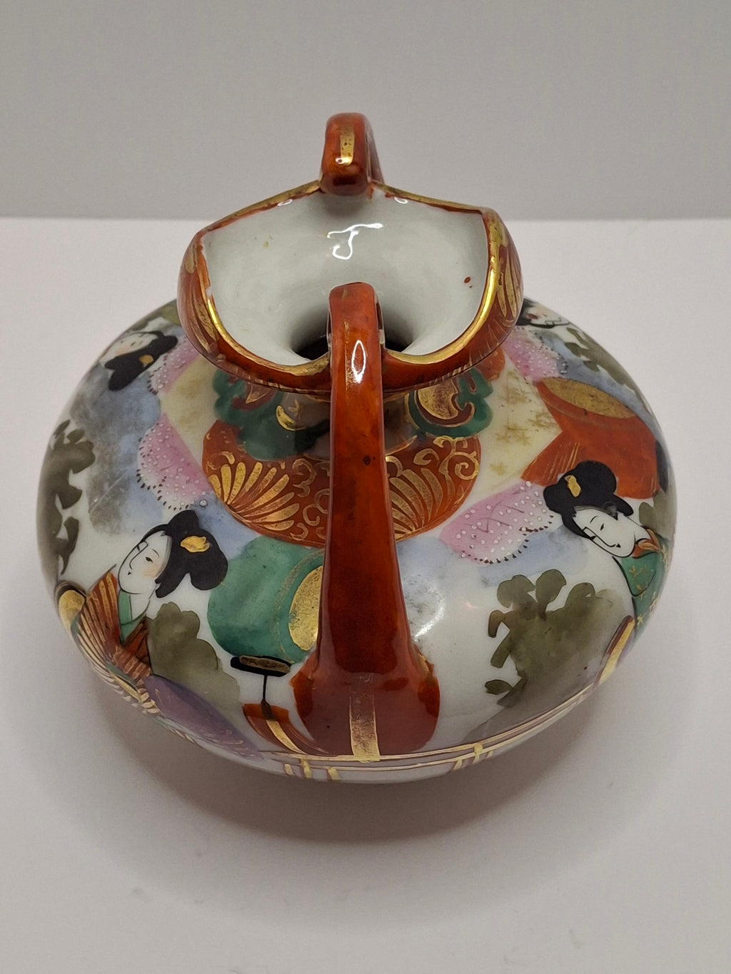 Vintage Mid-Century Japanese Kutani Porcelain Geisha Landscape Ewer Vase