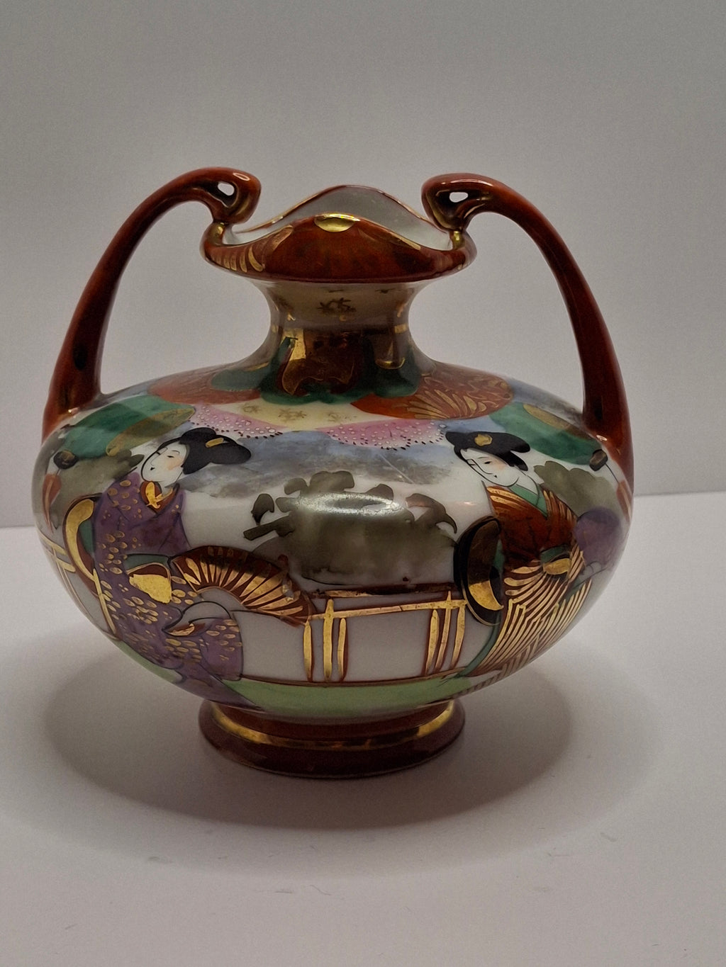 Vintage Mid-Century Japanese Kutani Porcelain Geisha Landscape Ewer Vase