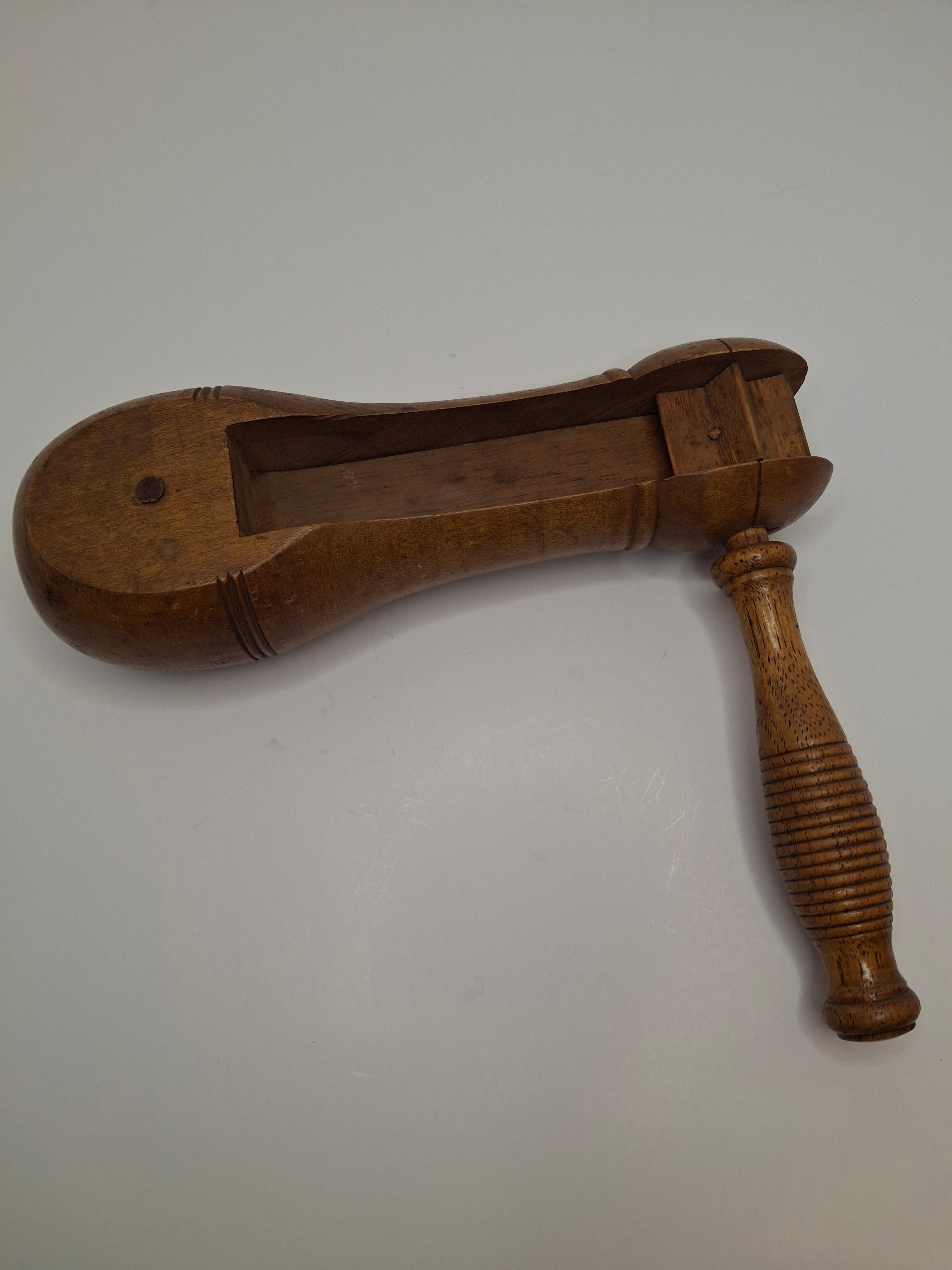 Antique Wooden Purim Grogger, Circa 1914, Also WWI Gas Alarm Ratchet Rattle Noisemaker