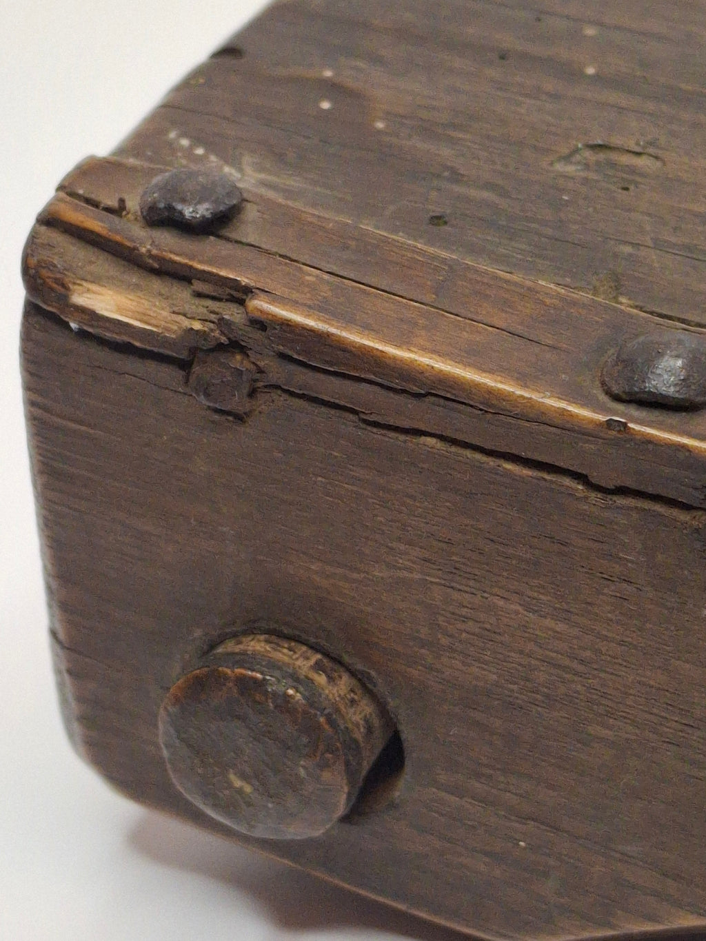 Museum Quality Extremely Rare 18th-Century Eastern European All-Wood Purim Grogger – Hand-Carved Ratchet Noisemaker, Galicia/Poland, ca. 1750-1820