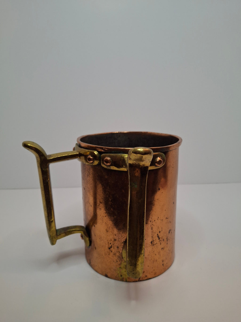 Antique 19th Century Eastern European Judaica Copper Netilat Yadayim Washing Cup with Rare Handle Style