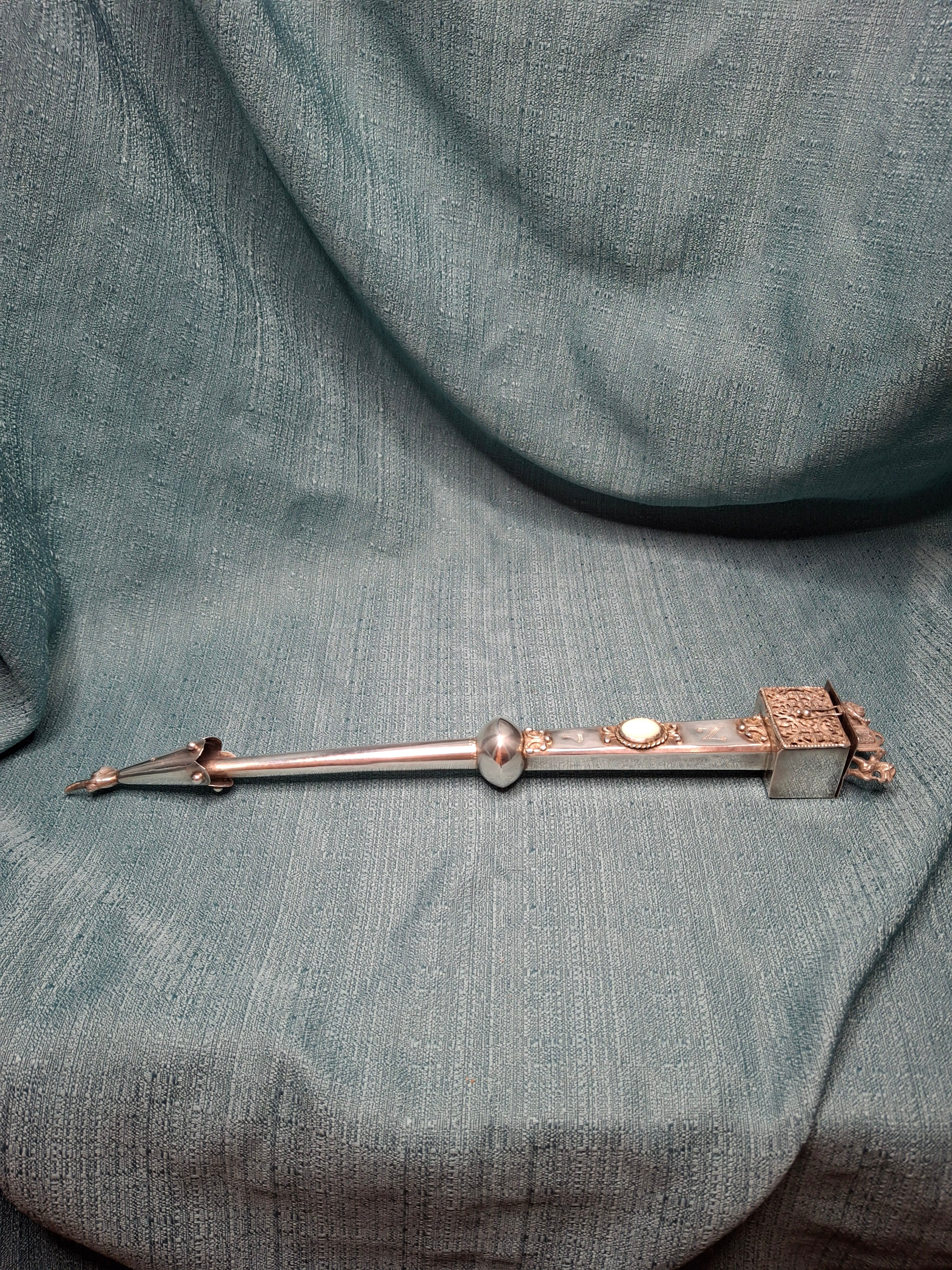 Rare Antique Warsaw Russian Empire Silver Torah Pointer (Yad) with Integrated Besamim Spice Box, Hallmarked 1878 by Assayer Josef Sosnkowski (OC), 84 Zolotniki, Warsaw Horse Head Mark