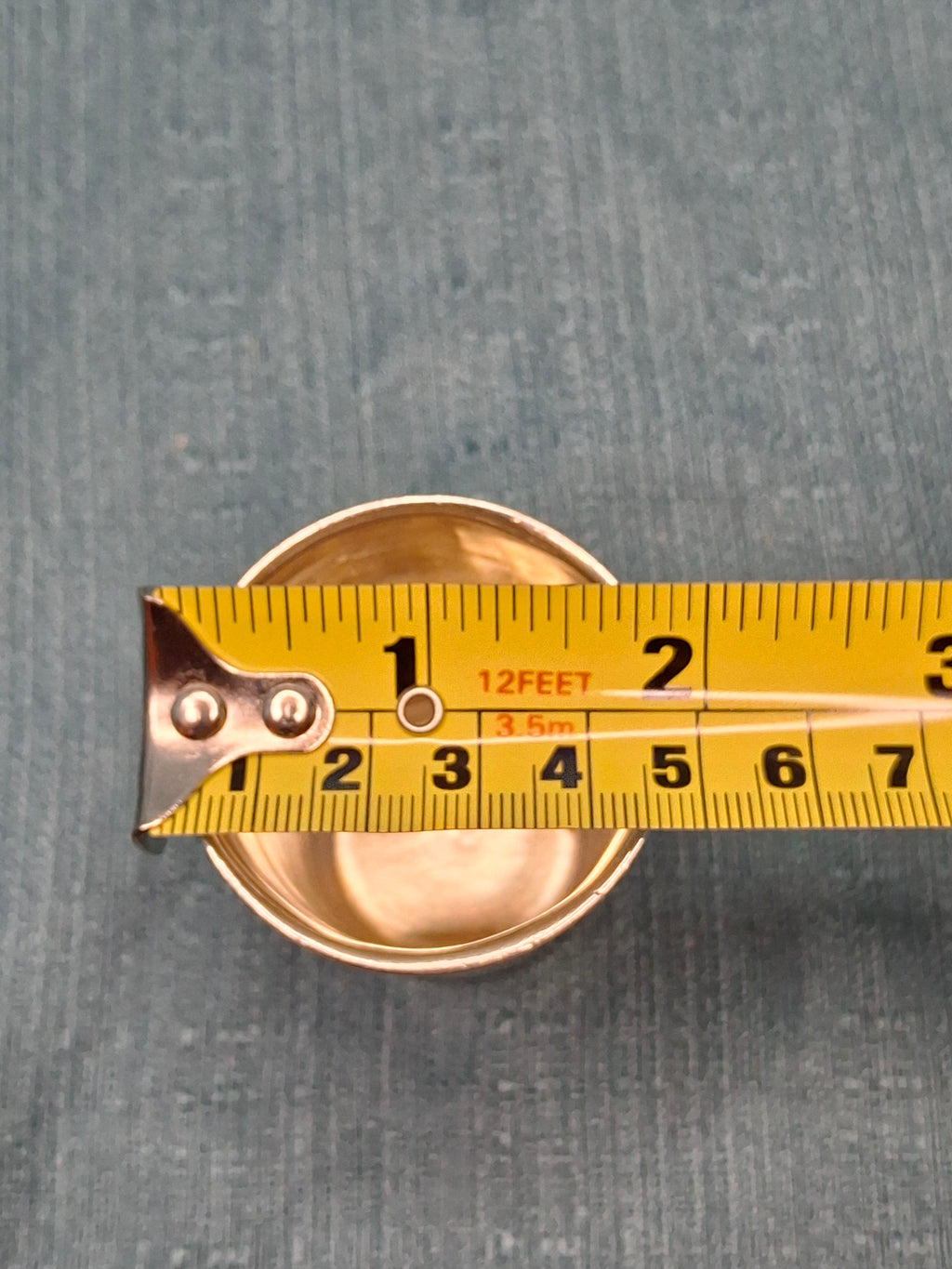 Antique Imperial Russian 84 Zolotnik Silver Kiddush Cup, Rare Vilnius Hallmark by Assayer Artsybashev, Circa 1898-1899, Engraved Architectural and Floral Motifs