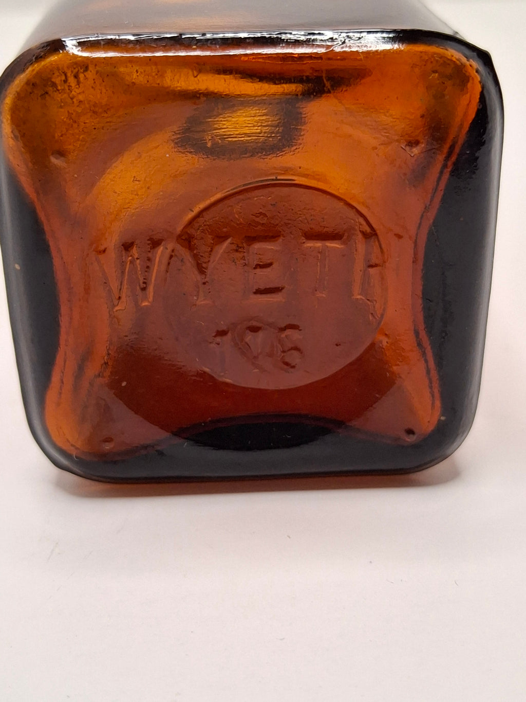 Antique Amber Glass Apothecary Medicine Bottle - John Wyeth & Brother Philadelphia - Embossed WYETH 16 on Base - 4" Tall Vintage Collectible