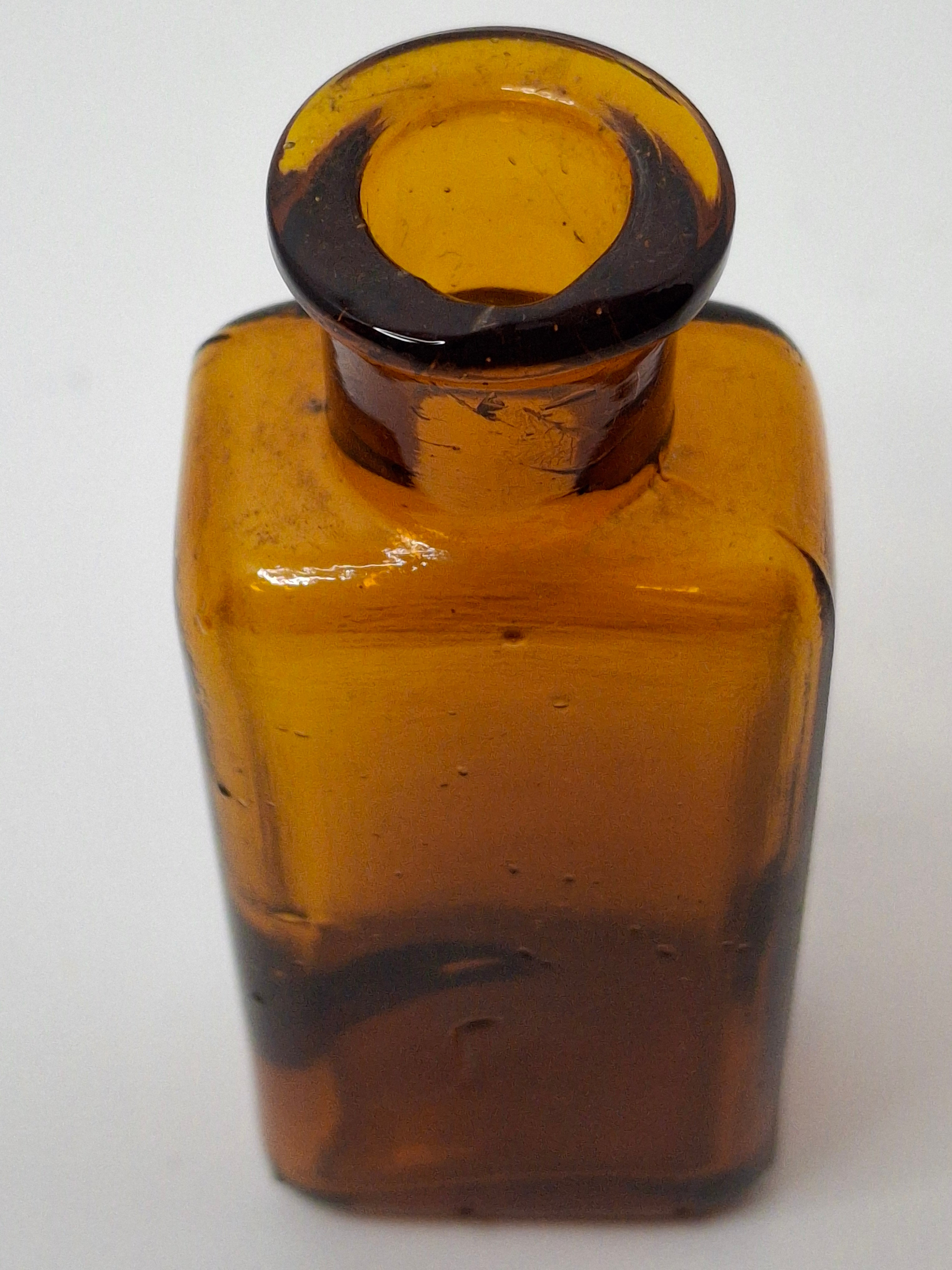 Antique Parke Davis & Co. Amber Glass Apothecary Medicine Bottle - Embossed P.D. & Co. 42, c. 1880-1920