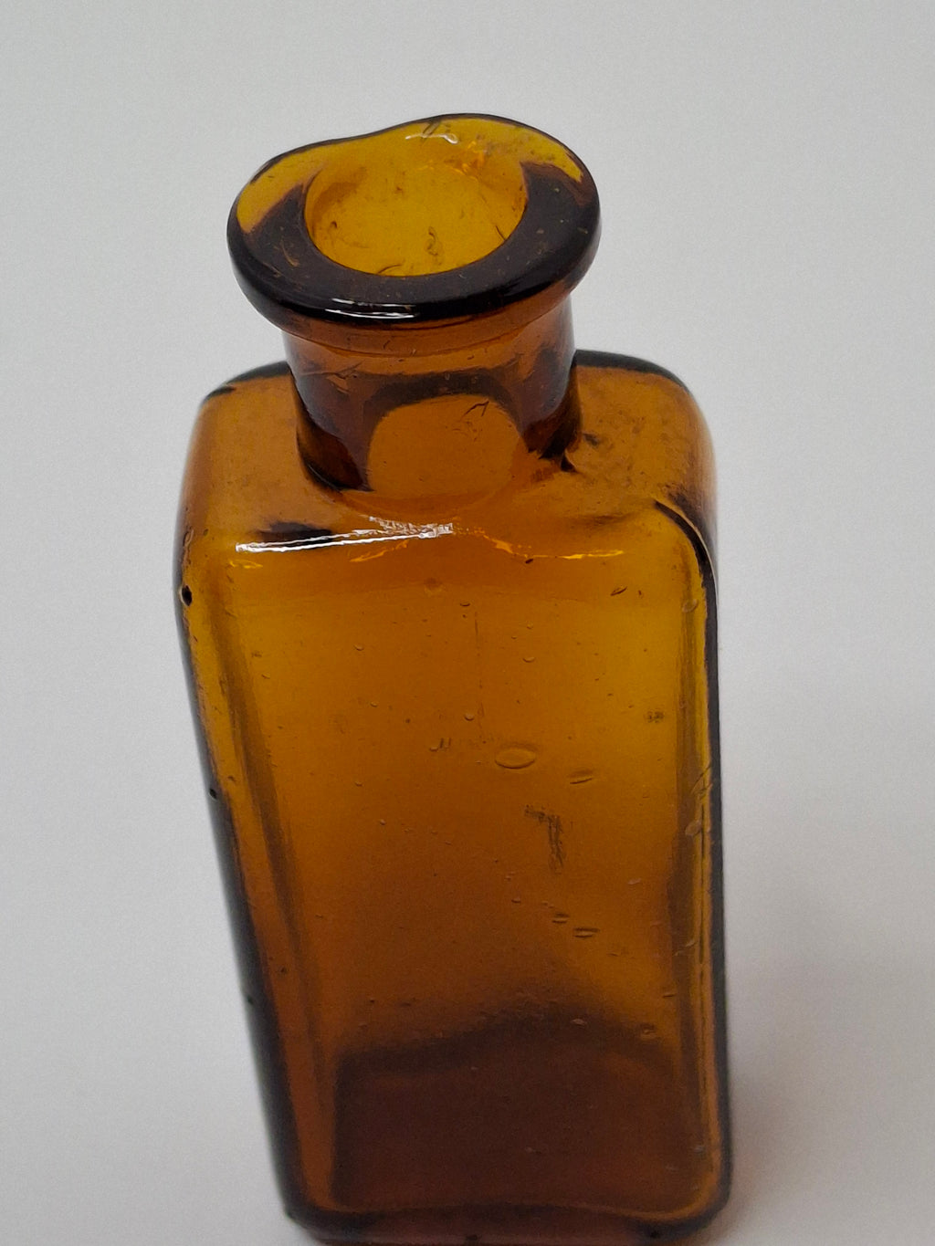 Antique Parke Davis & Co. Amber Glass Apothecary Medicine Bottle - Embossed P.D. & Co. 42, c. 1880-1920