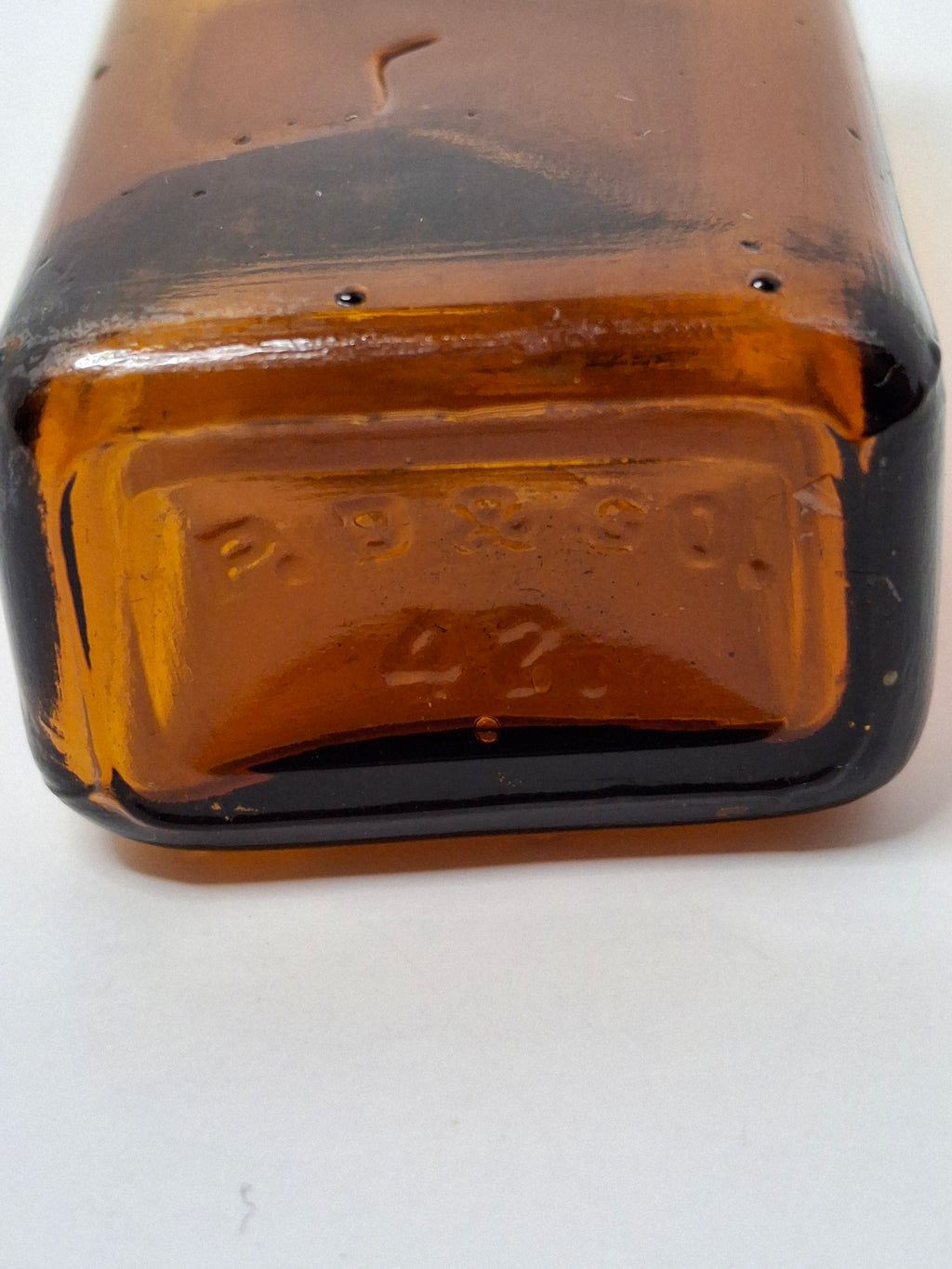 Antique Parke Davis & Co. Amber Glass Apothecary Medicine Bottle - Embossed P.D. & Co. 42, c. 1880-1920