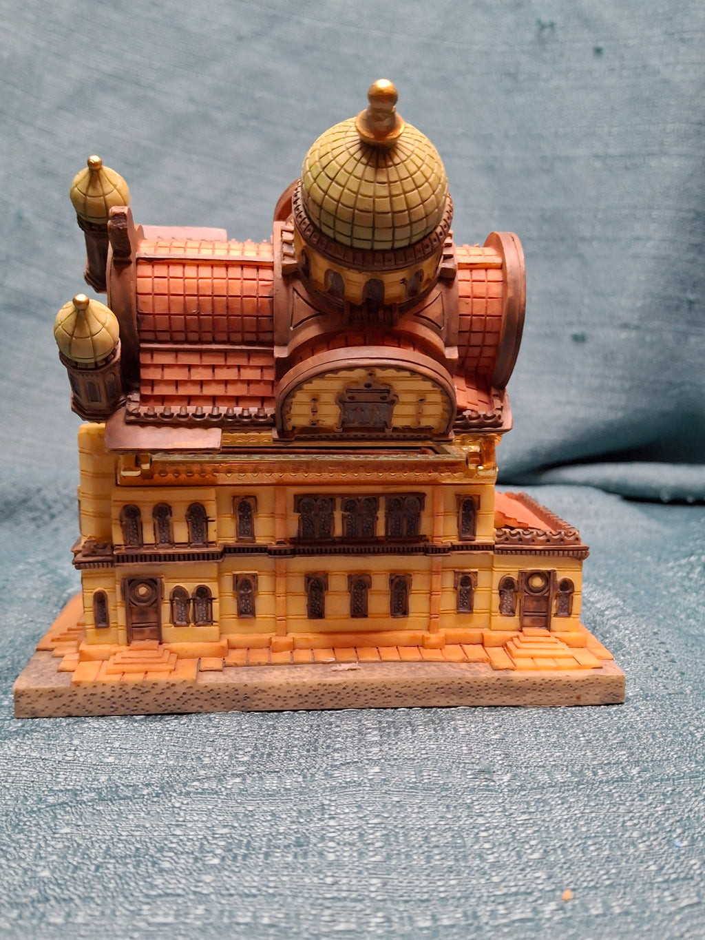 Vintage Hand-Painted Ceramic Trinket/Jewelry Box - Replica of the Great Synagogue of Florence, Italy (Tempio Israelitico) - Majestic Giftware Style