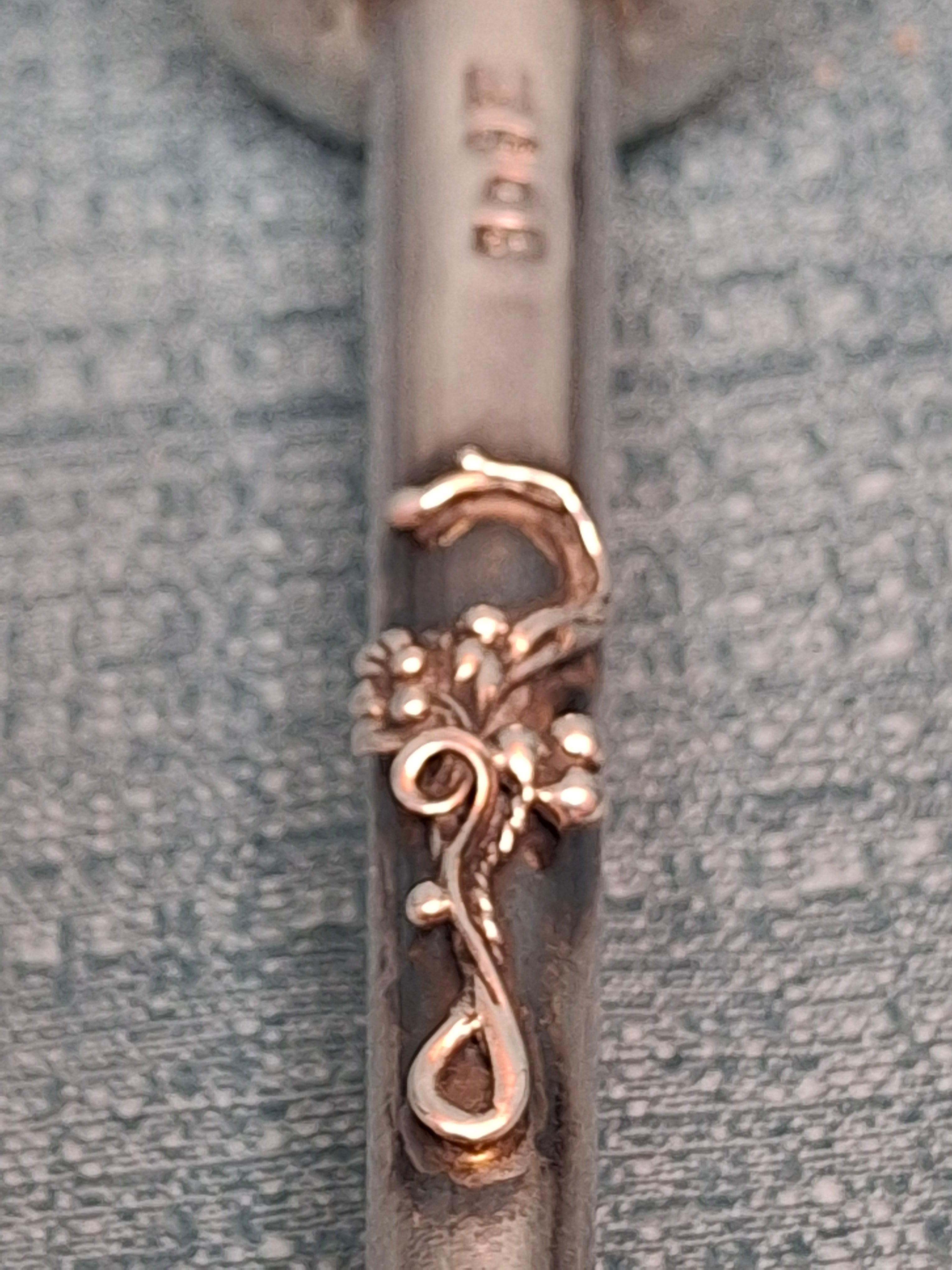 Antique Russian Silver Torah Pointer Yad with Lion Finial and Grapevine Motif, Moscow 1878