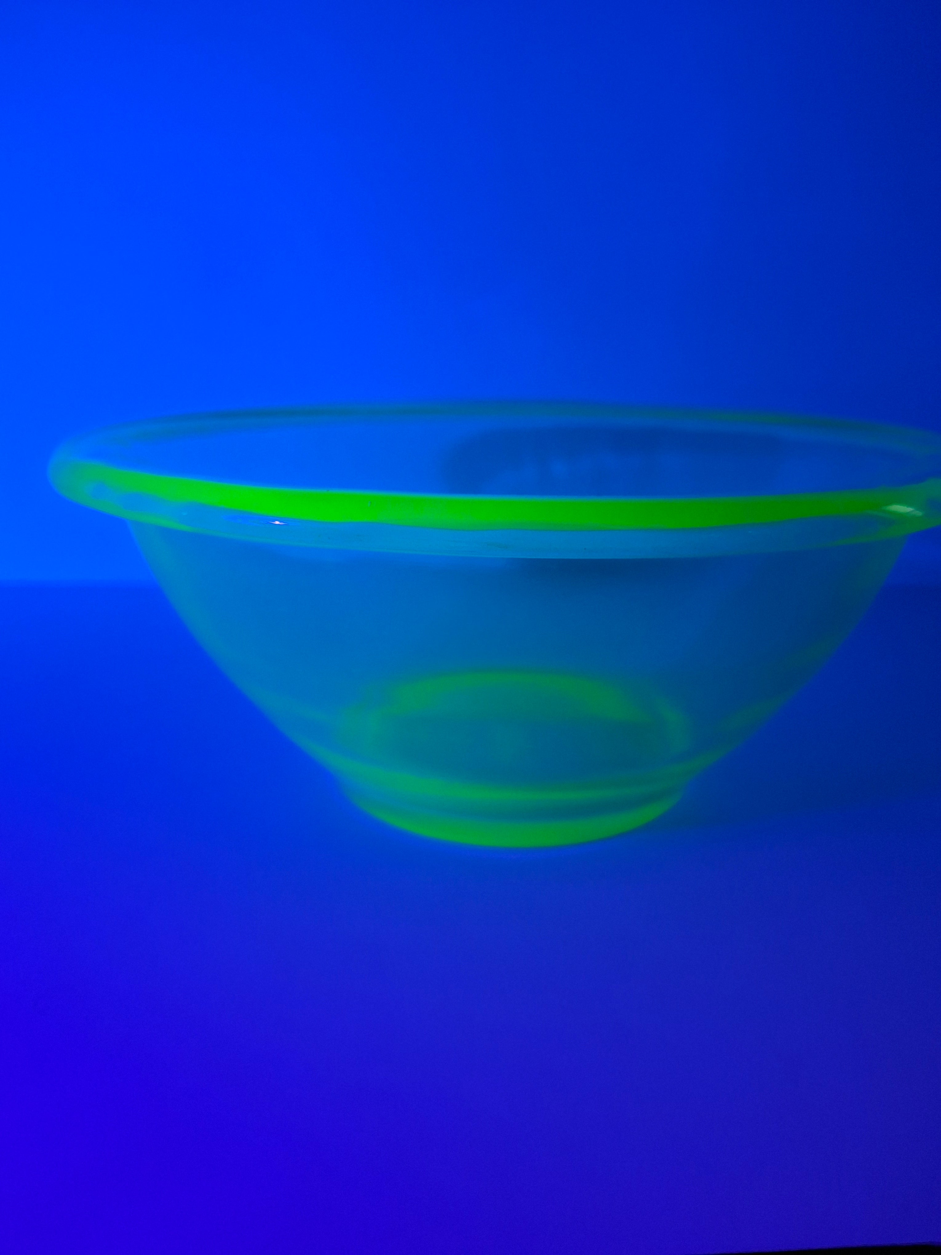Vintage Hocking Glass Co HGCO Mark Green Uranium Vaseline Depression Mixing Bowl