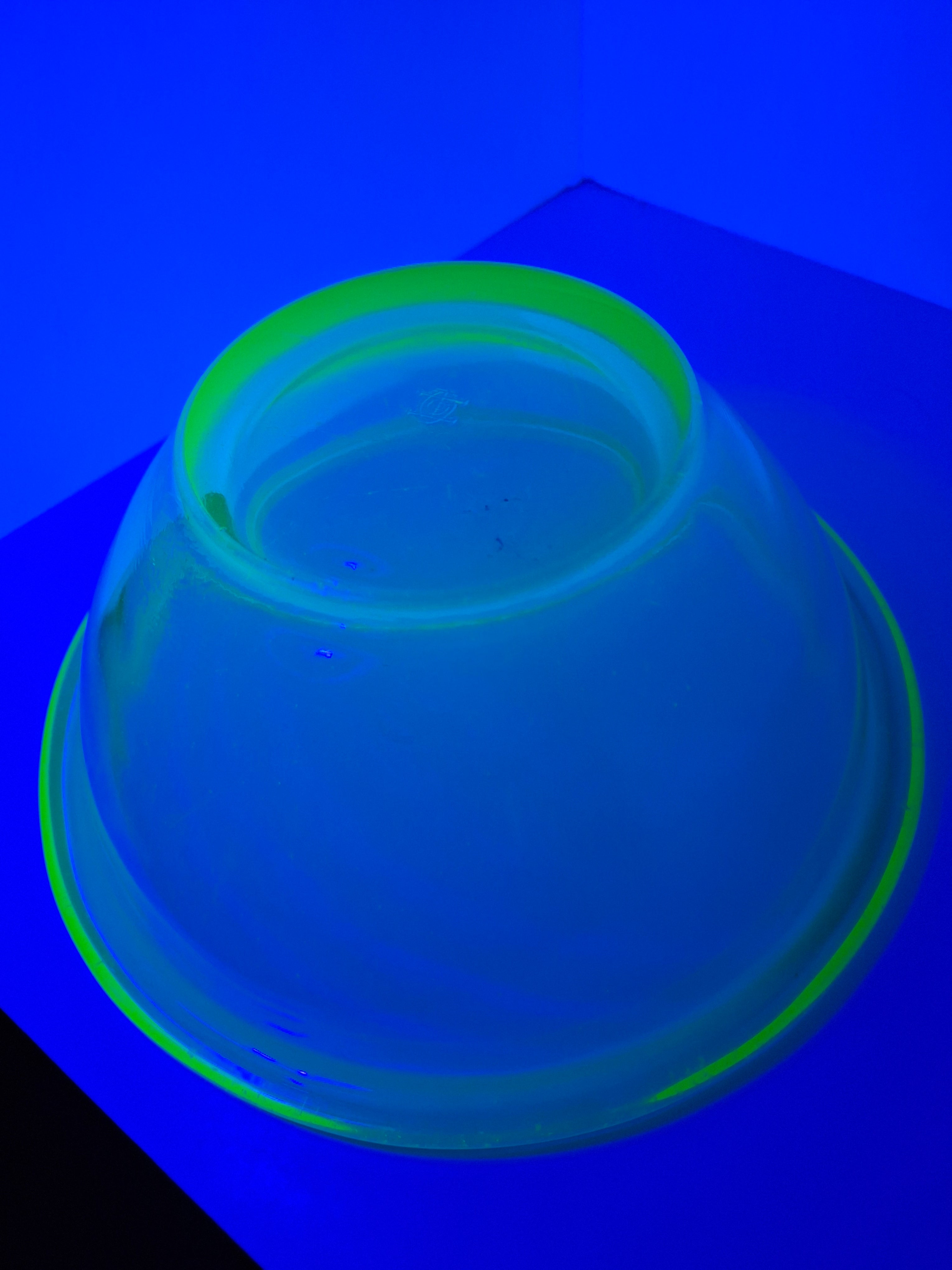 Vintage Hocking Glass Co HGCO Mark Green Uranium Vaseline Depression Mixing Bowl