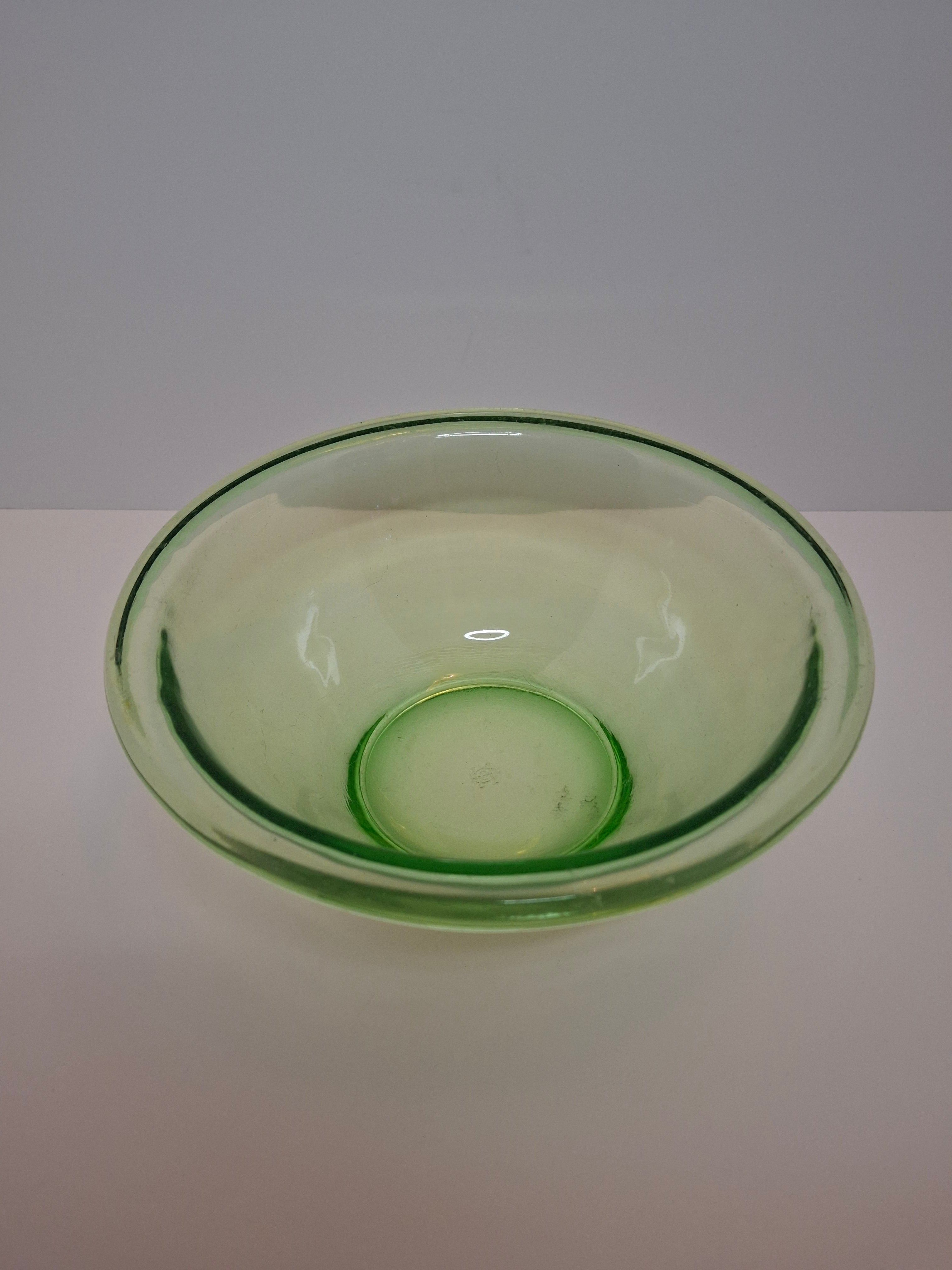 Vintage Hocking Glass Co HGCO Mark Green Uranium Vaseline Depression Mixing Bowl