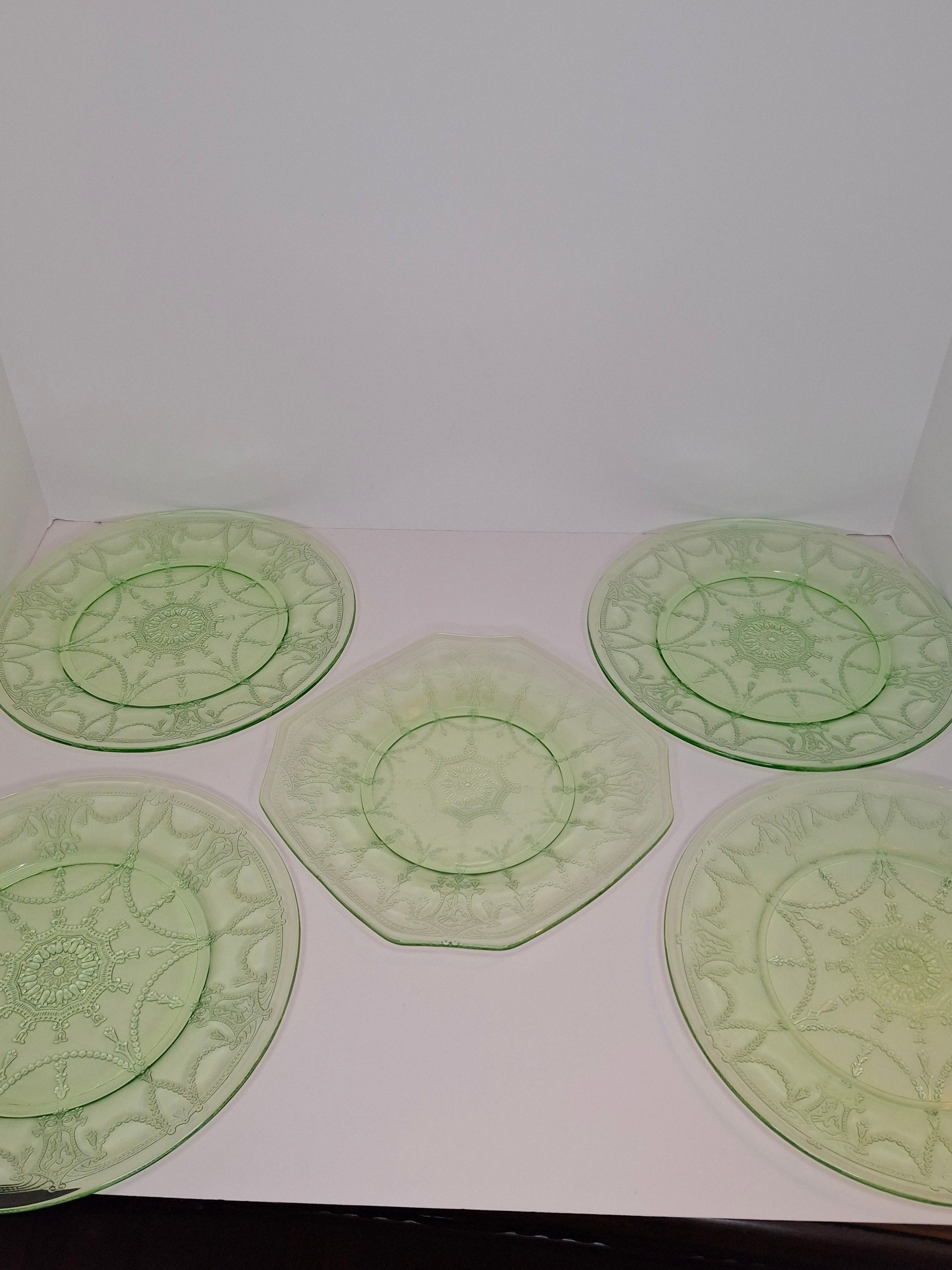 Anchor Hocking Cameo Ballerina Green Uranium Depression Glass Plates Set