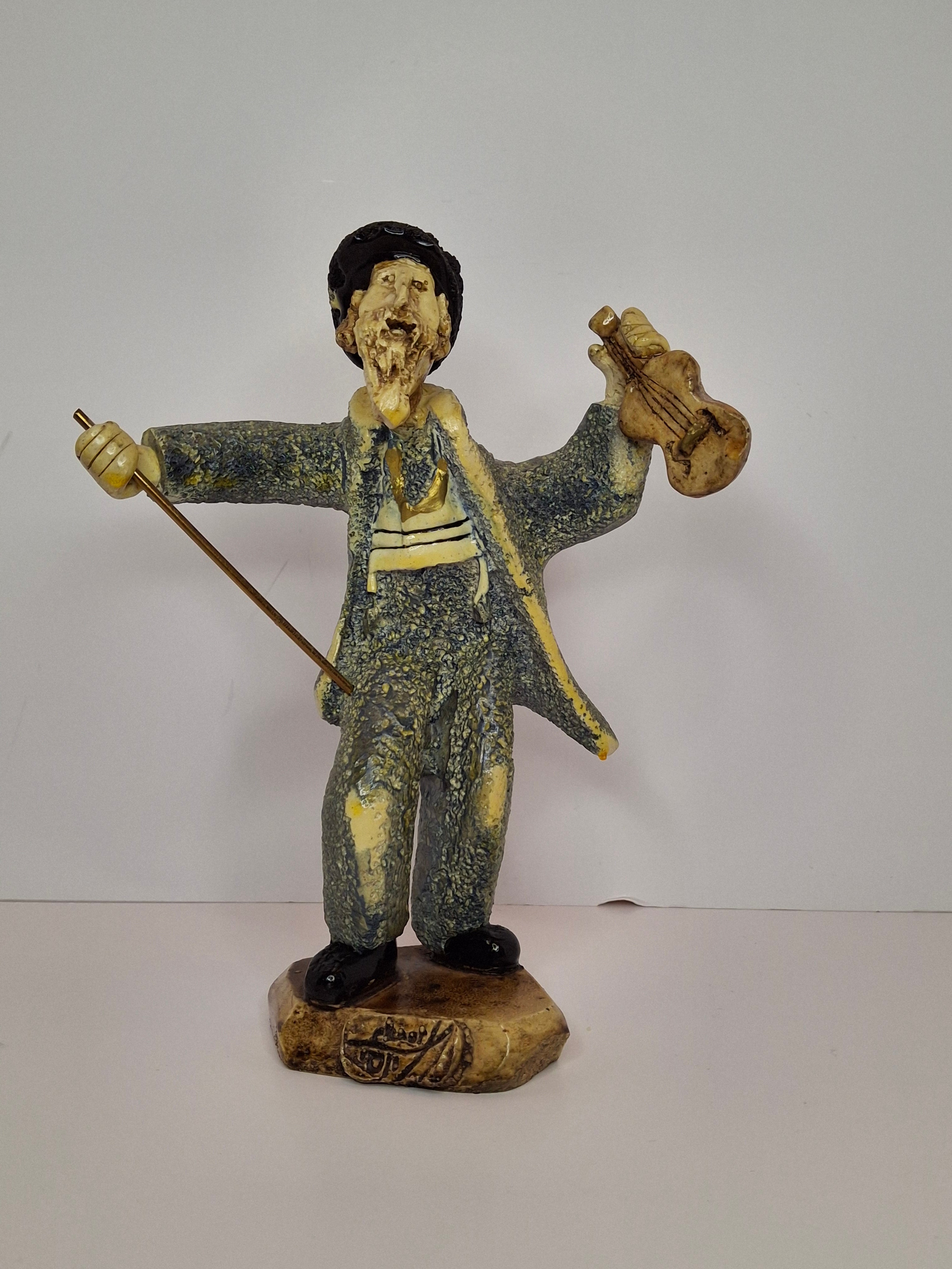 Vintage Yossi Nussbaum Israeli Ceramic Fiddler Sculpture - Judaica Rabbi Musician with Violin Figurine, Signed, Circa 1985