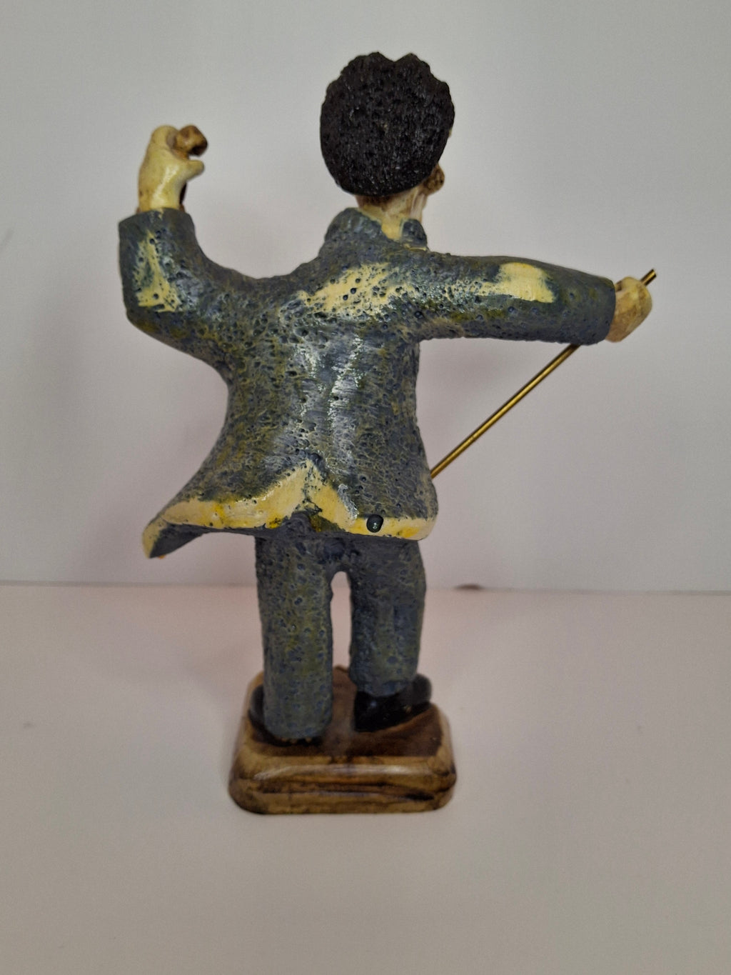 Vintage Yossi Nussbaum Israeli Ceramic Fiddler Sculpture - Judaica Rabbi Musician with Violin Figurine, Signed, Circa 1985