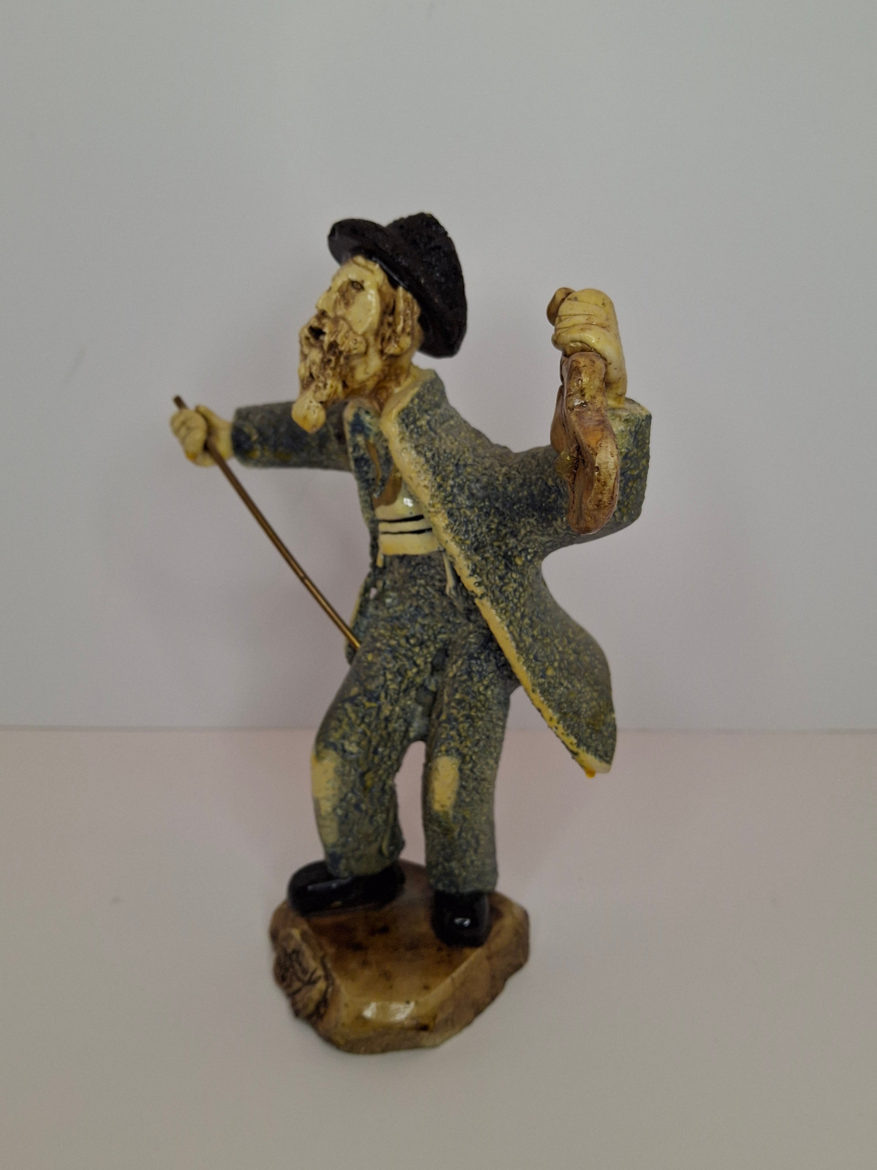 Vintage Yossi Nussbaum Israeli Ceramic Fiddler Sculpture - Judaica Rabbi Musician with Violin Figurine, Signed, Circa 1985
