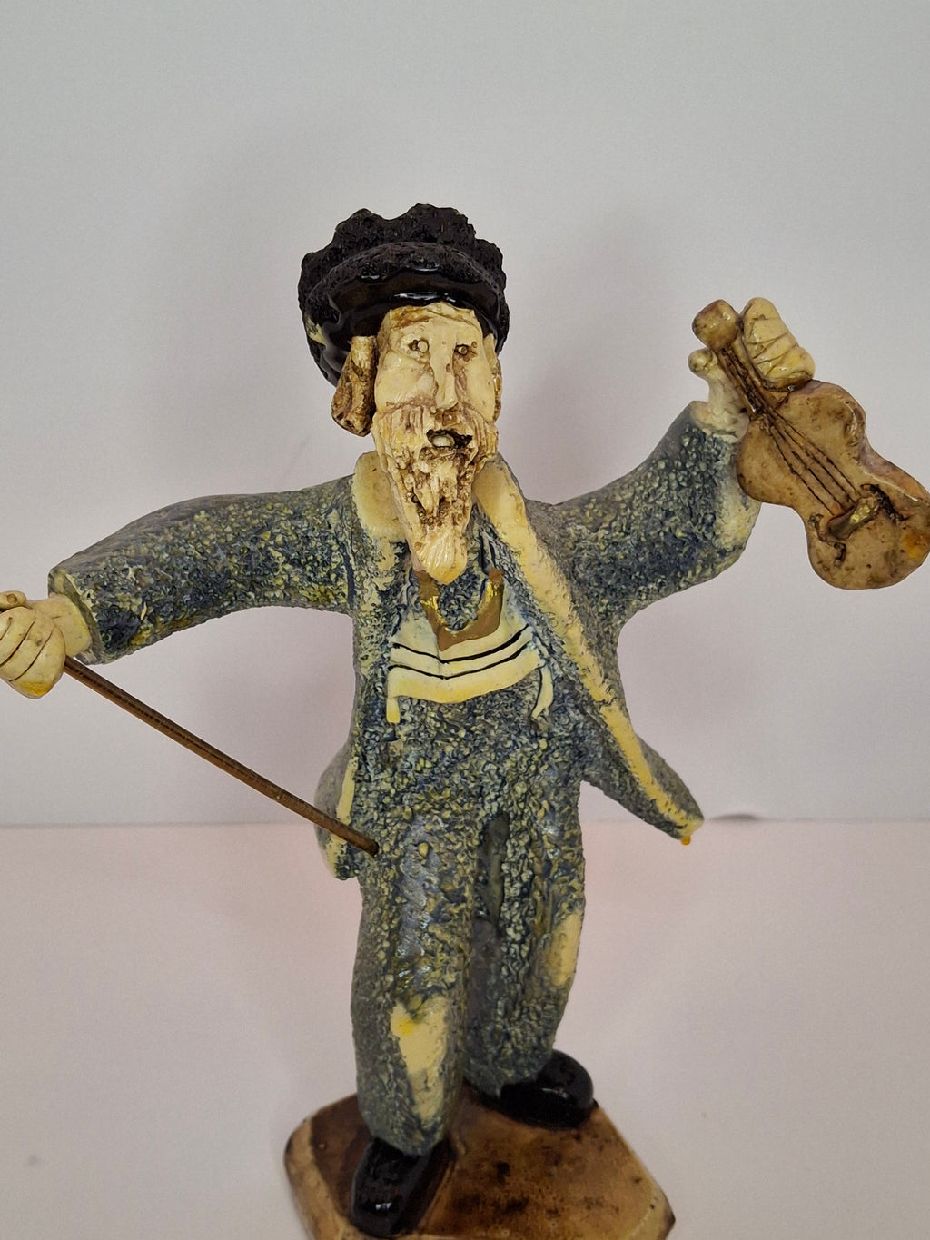 Vintage Yossi Nussbaum Israeli Ceramic Fiddler Sculpture - Judaica Rabbi Musician with Violin Figurine, Signed, Circa 1985
