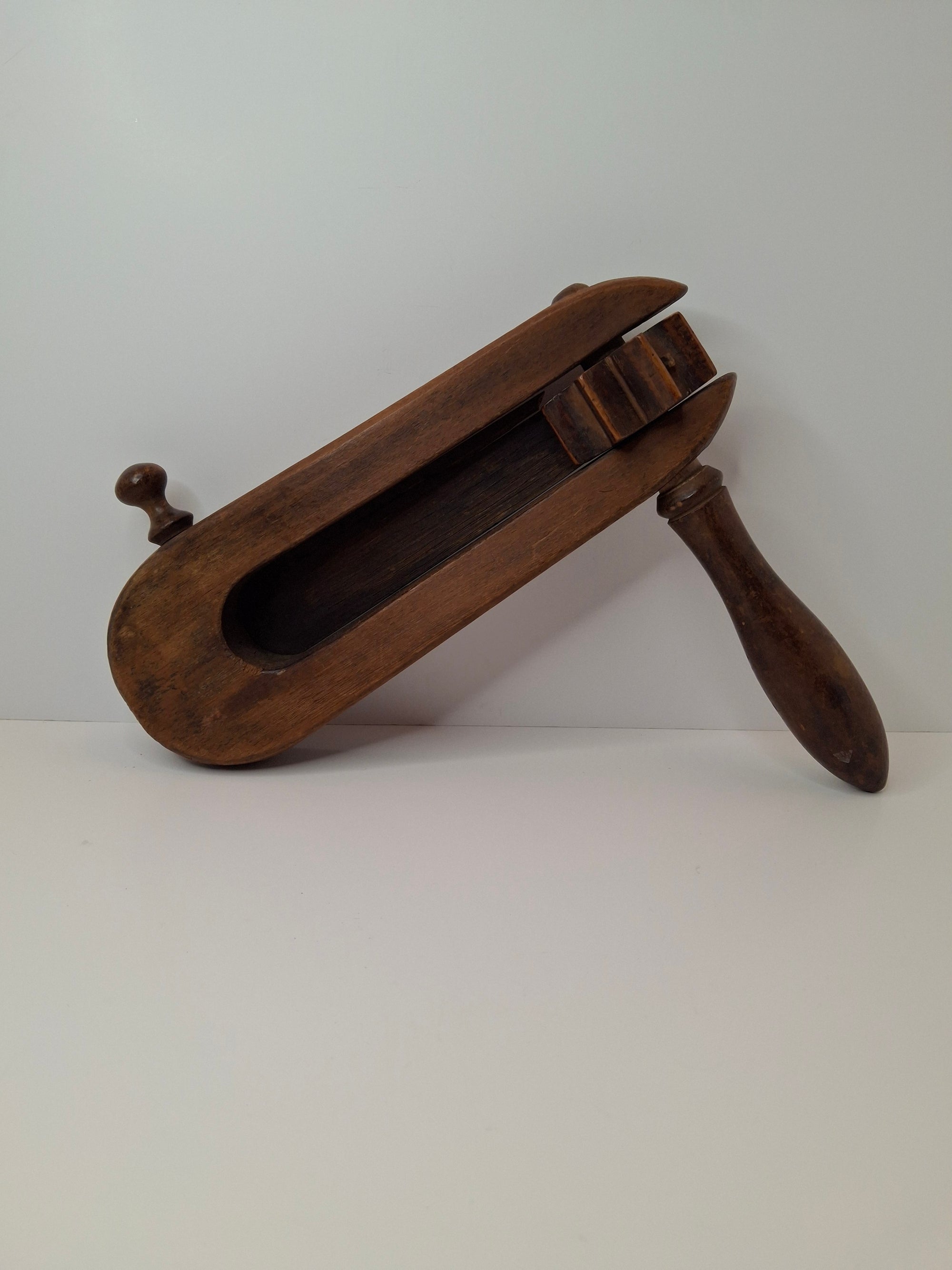 Antique Wooden Purim Grogger Noisemaker - Judaica Ratchet Collectible, Circa Late 19th Century
