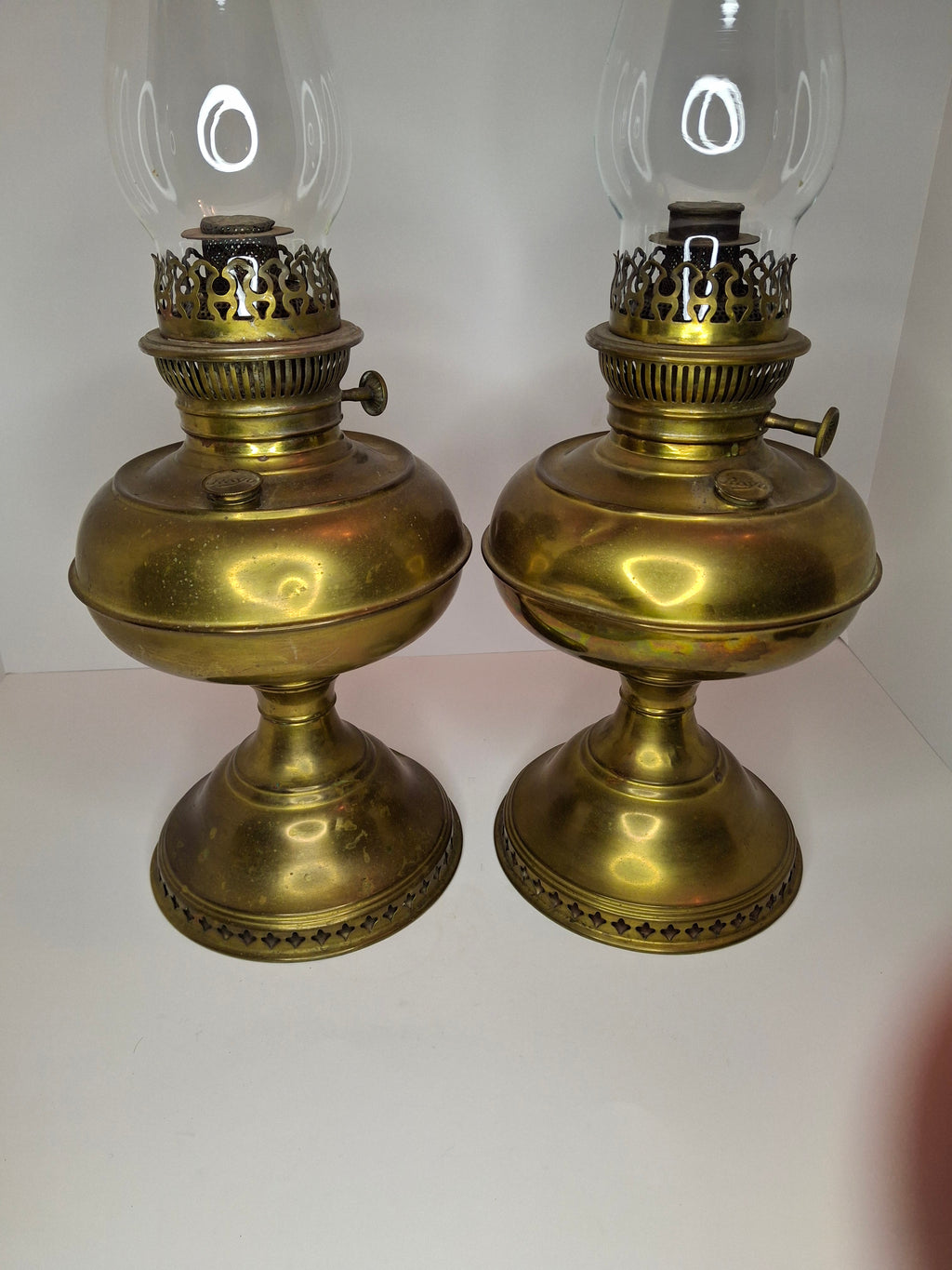 Pair of Antique Brass Rayo Center Draft Kerosene Table Lamps – Bradley & Hubbard / Standard Oil, c. 1905-1920