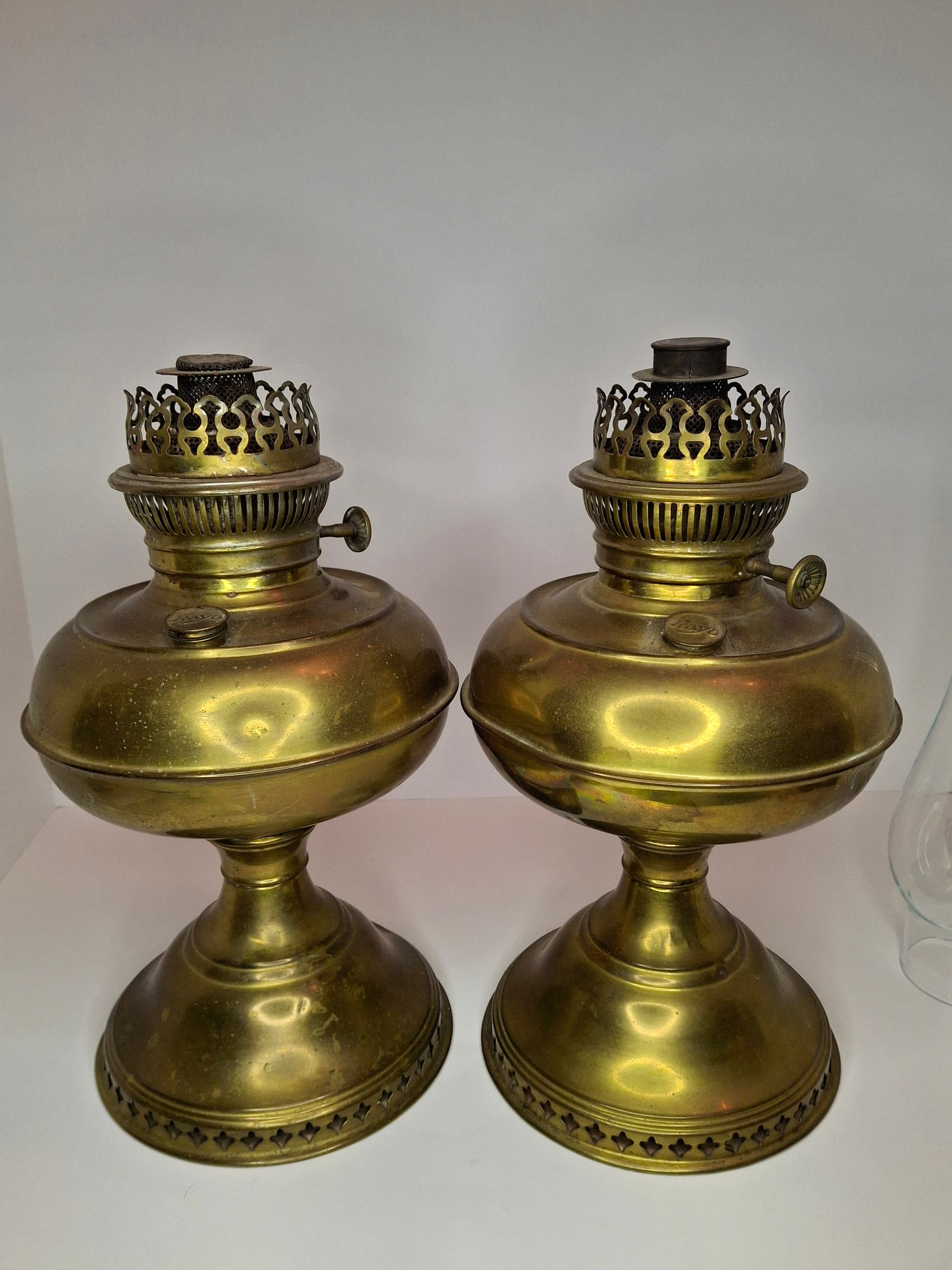 Pair of Antique Brass Rayo Center Draft Kerosene Table Lamps – Bradley & Hubbard / Standard Oil, c. 1905-1920