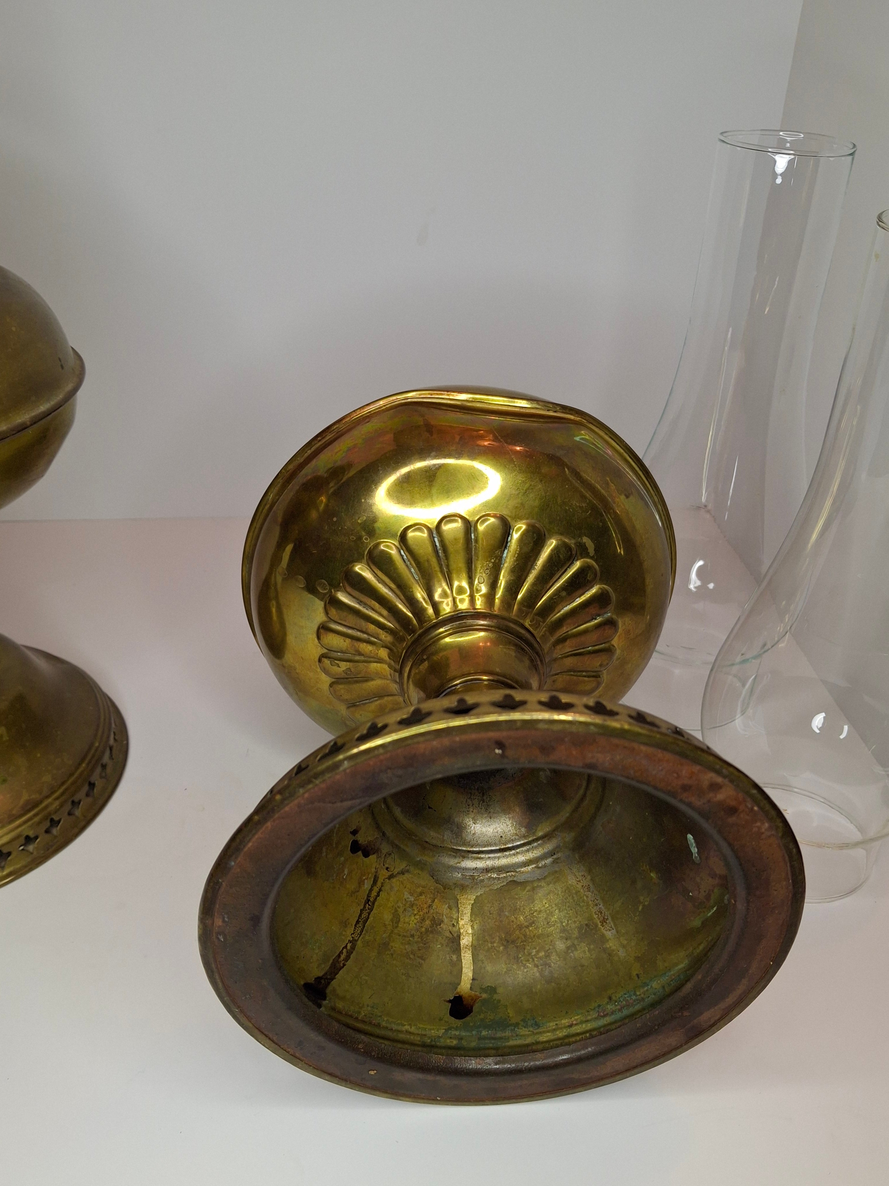 Pair of Antique Brass Rayo Center Draft Kerosene Table Lamps – Bradley & Hubbard / Standard Oil, c. 1905-1920