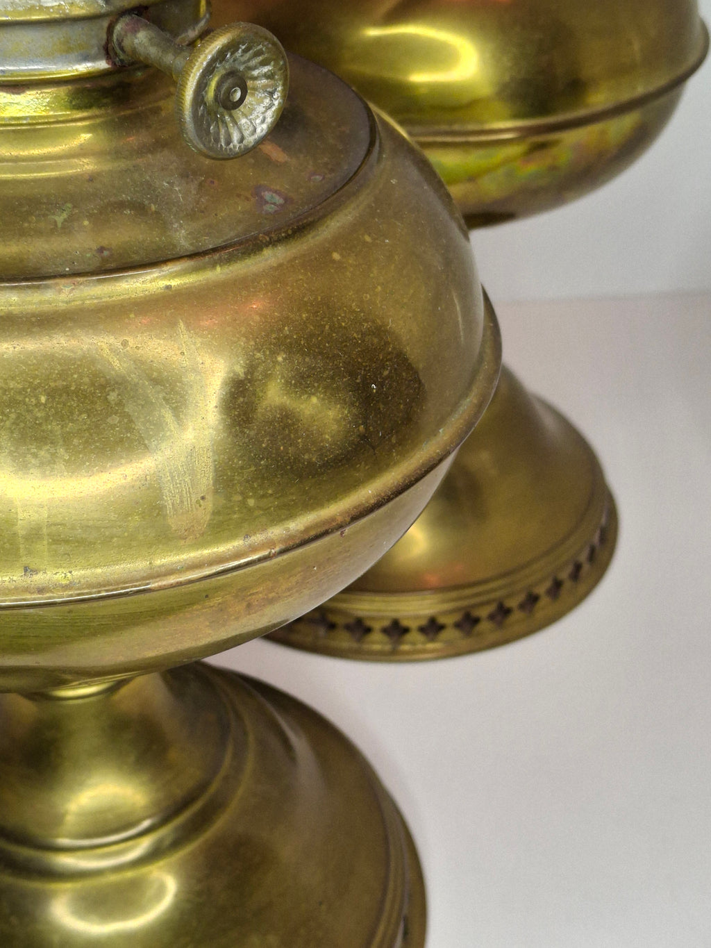 Pair of Antique Brass Rayo Center Draft Kerosene Table Lamps – Bradley & Hubbard / Standard Oil, c. 1905-1920